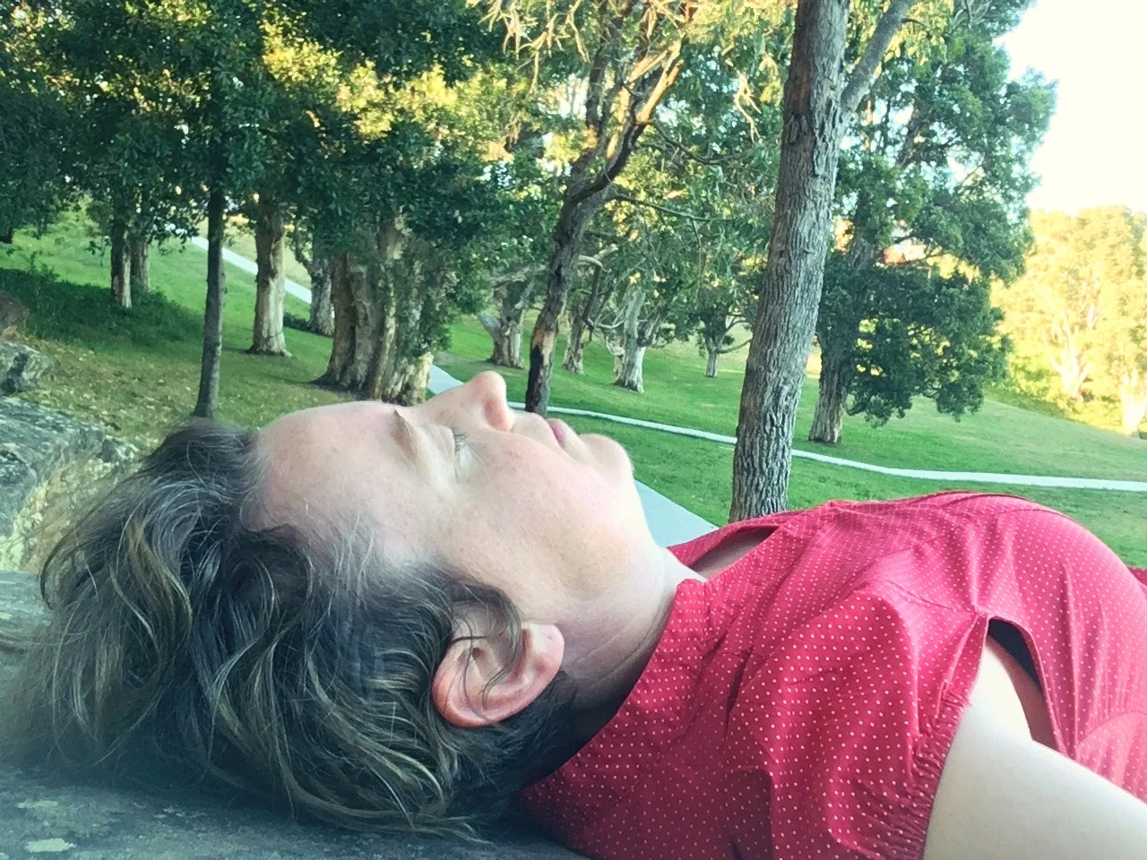 EMMA-JANE RESTING ON A ROCK, NOVEMBER, 2016, SYDNEY, NSW, AUSTRALIA