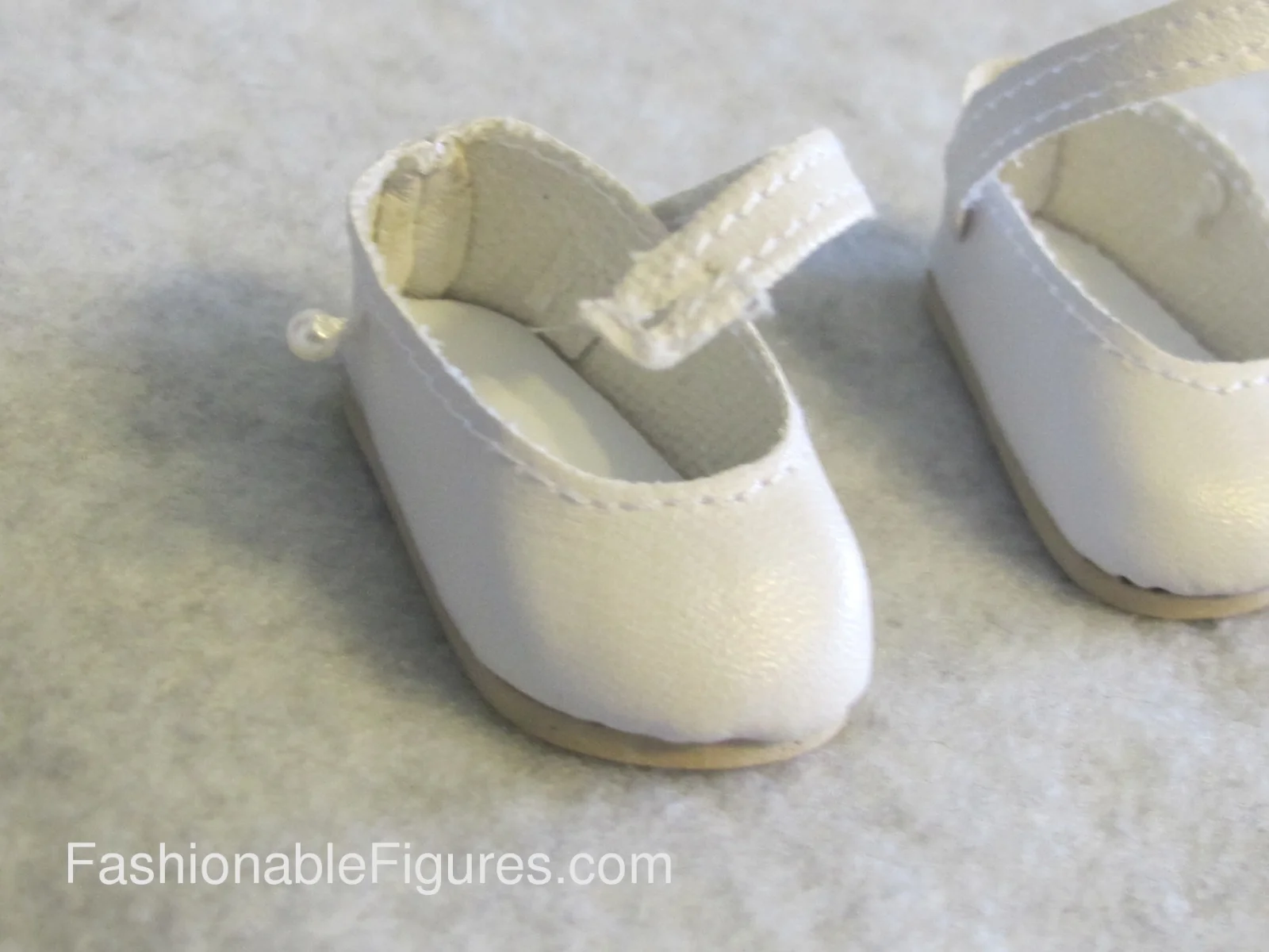 Closeup on shoes -2