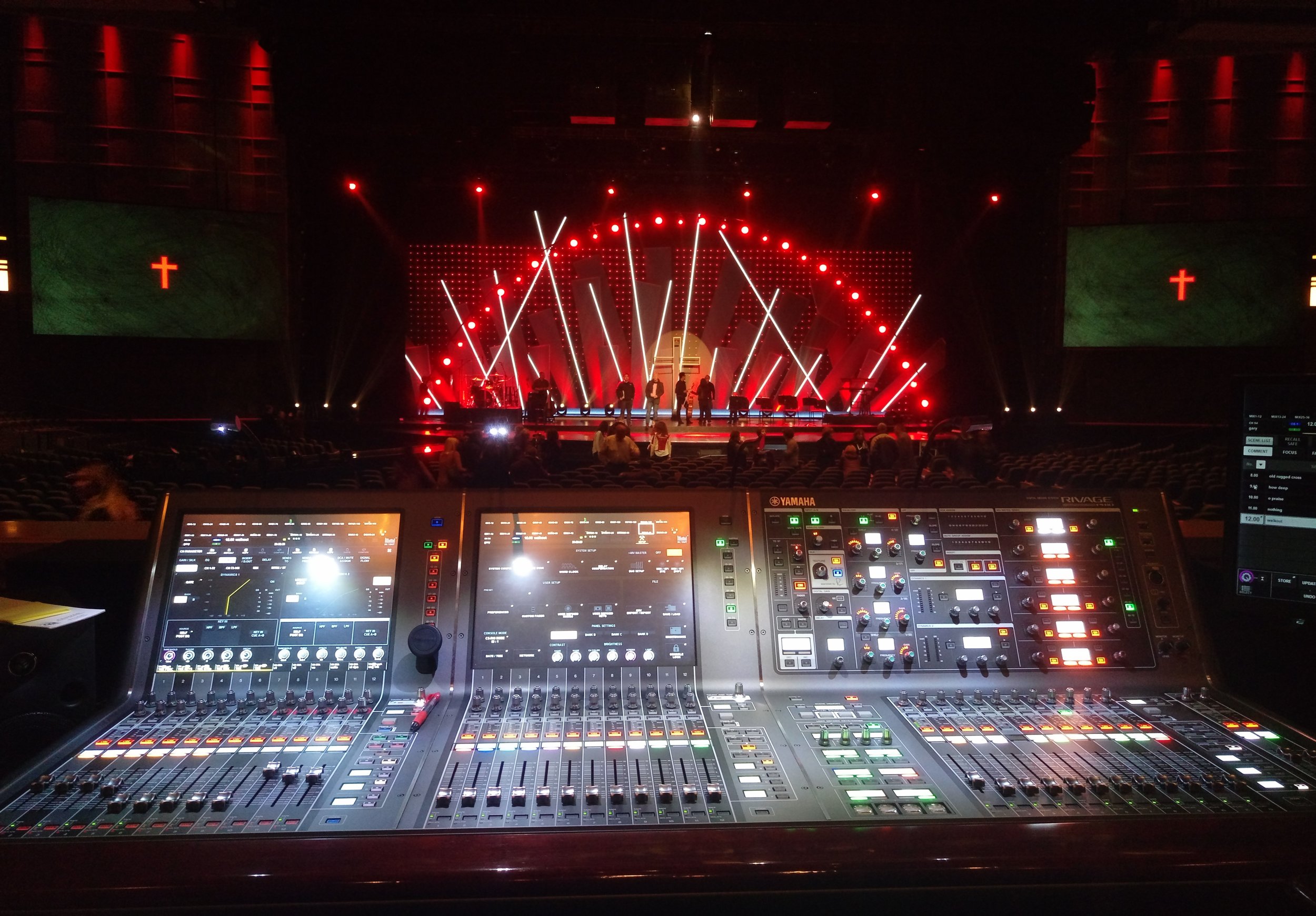 FOH:  Good Friday Services at Willow Creek Community Church