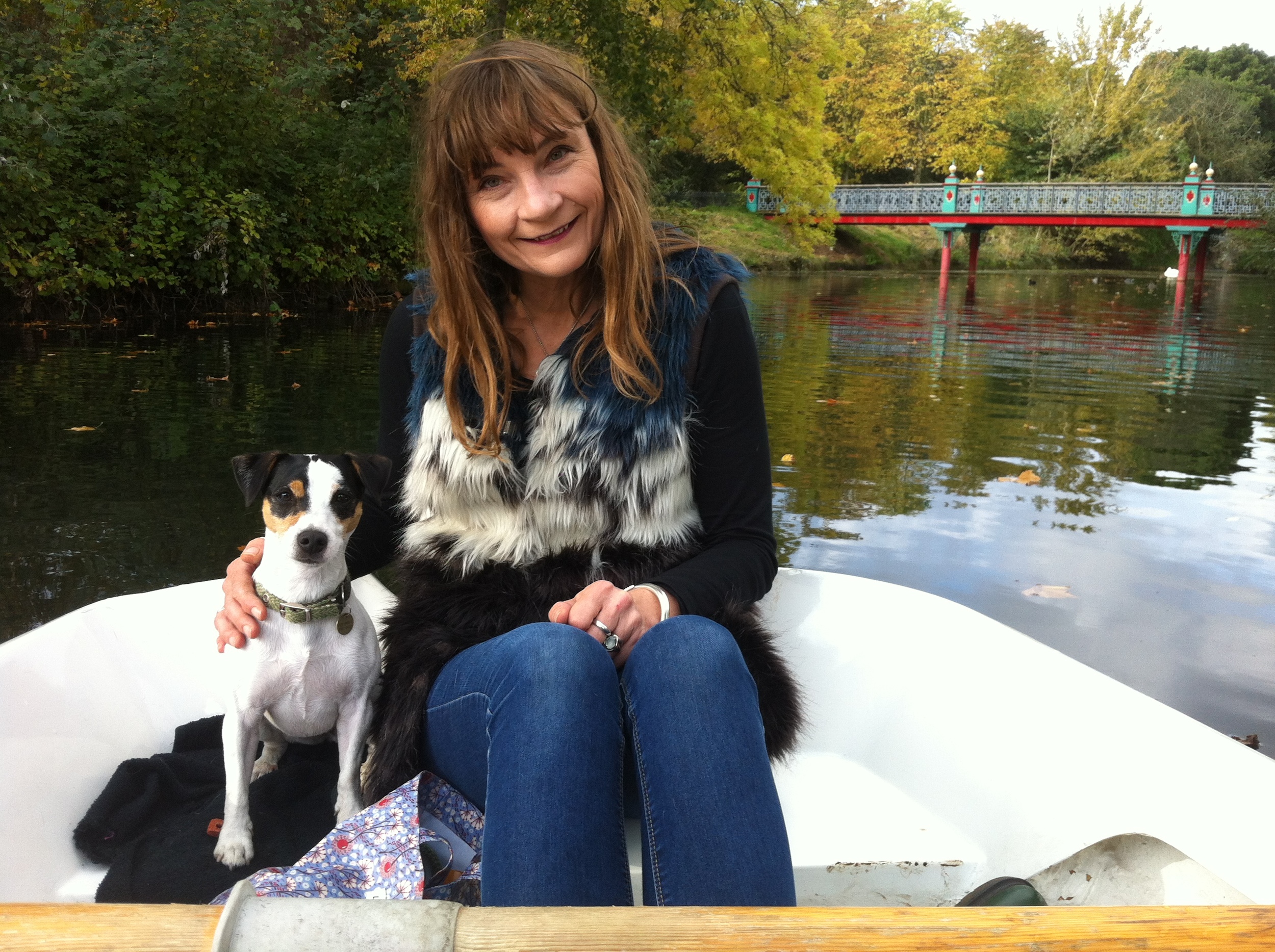  I like to ride on cars and boats. This is a lake in Victoria Park where Olive Daddy likes to row. 