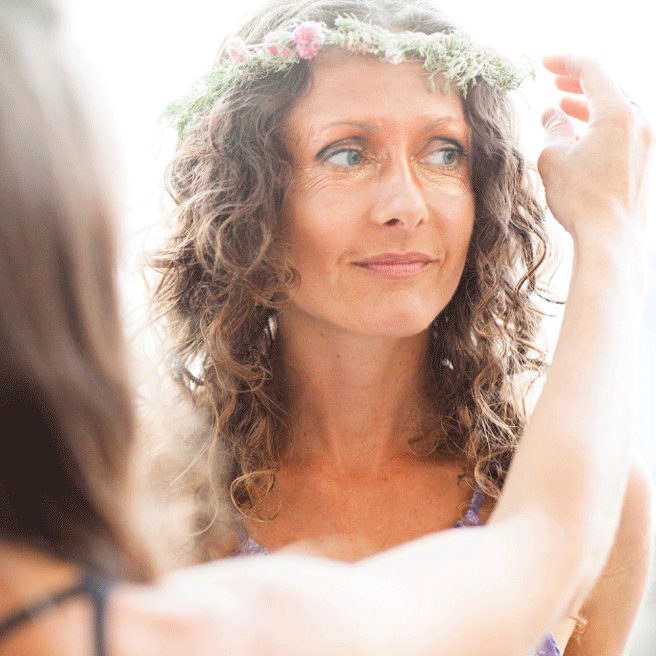 Ana gets an artemesia crown!