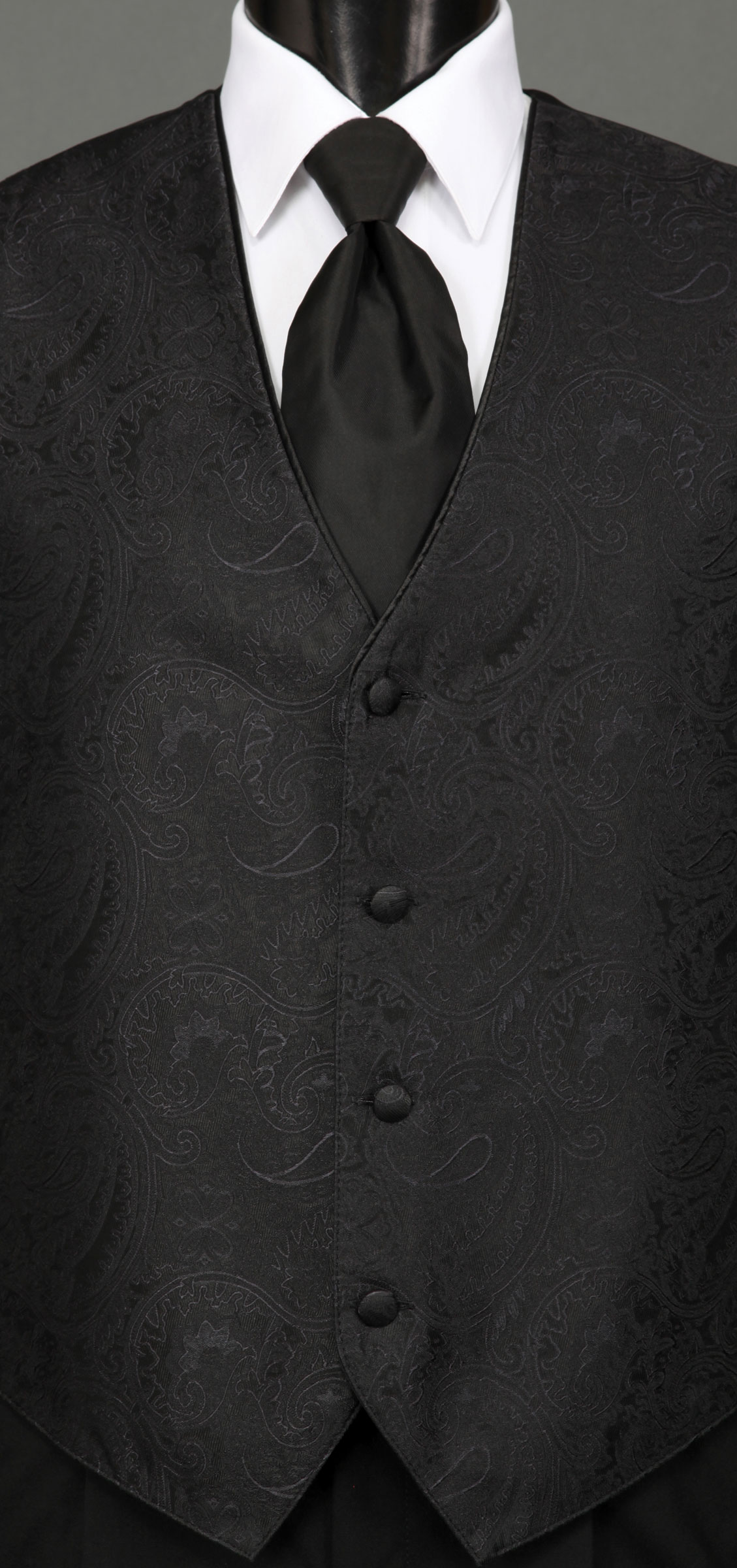Savvi Paisley Black by Red Sleeve