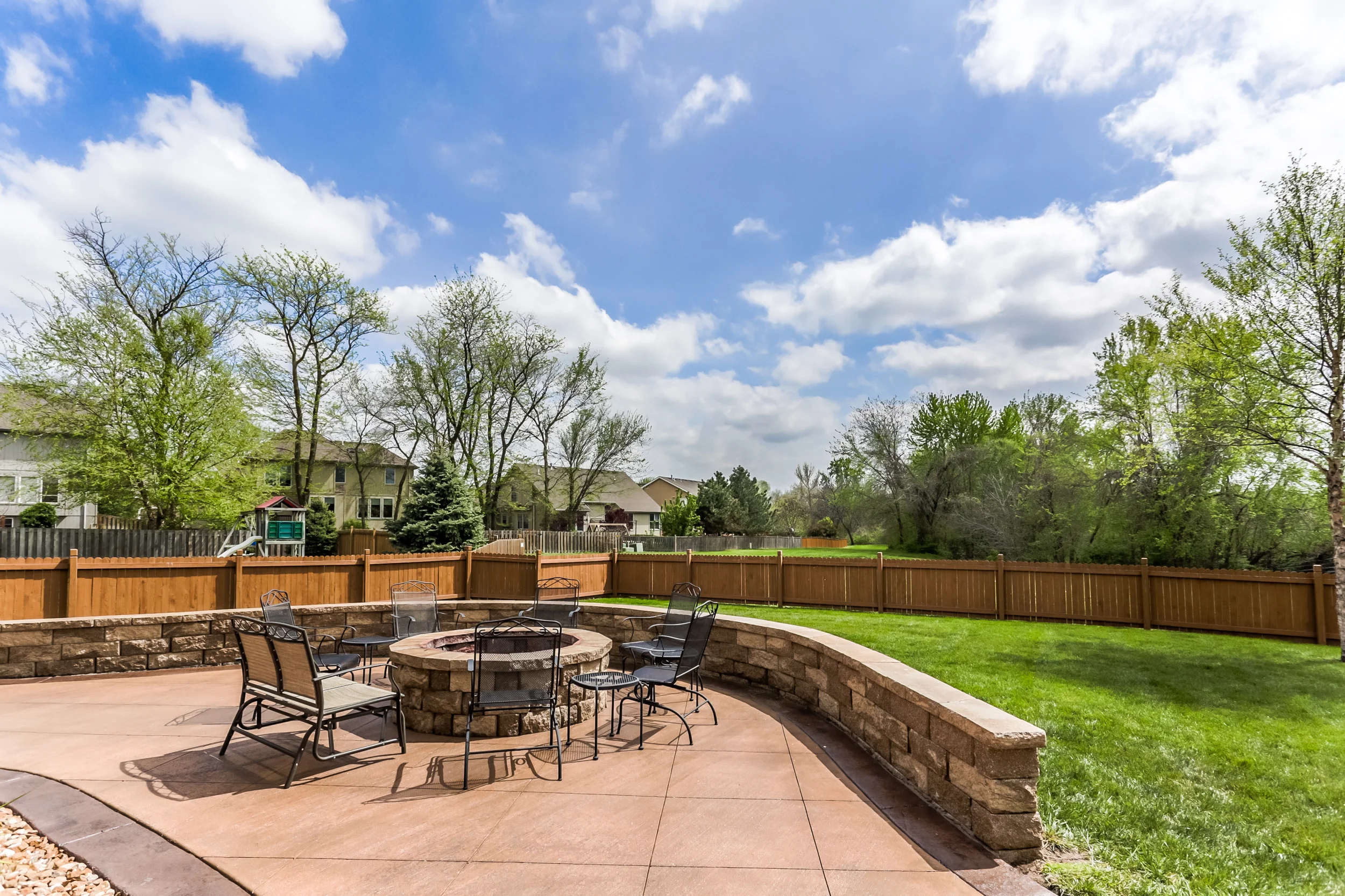 21813W60thSt_040-HDR-1.jpg