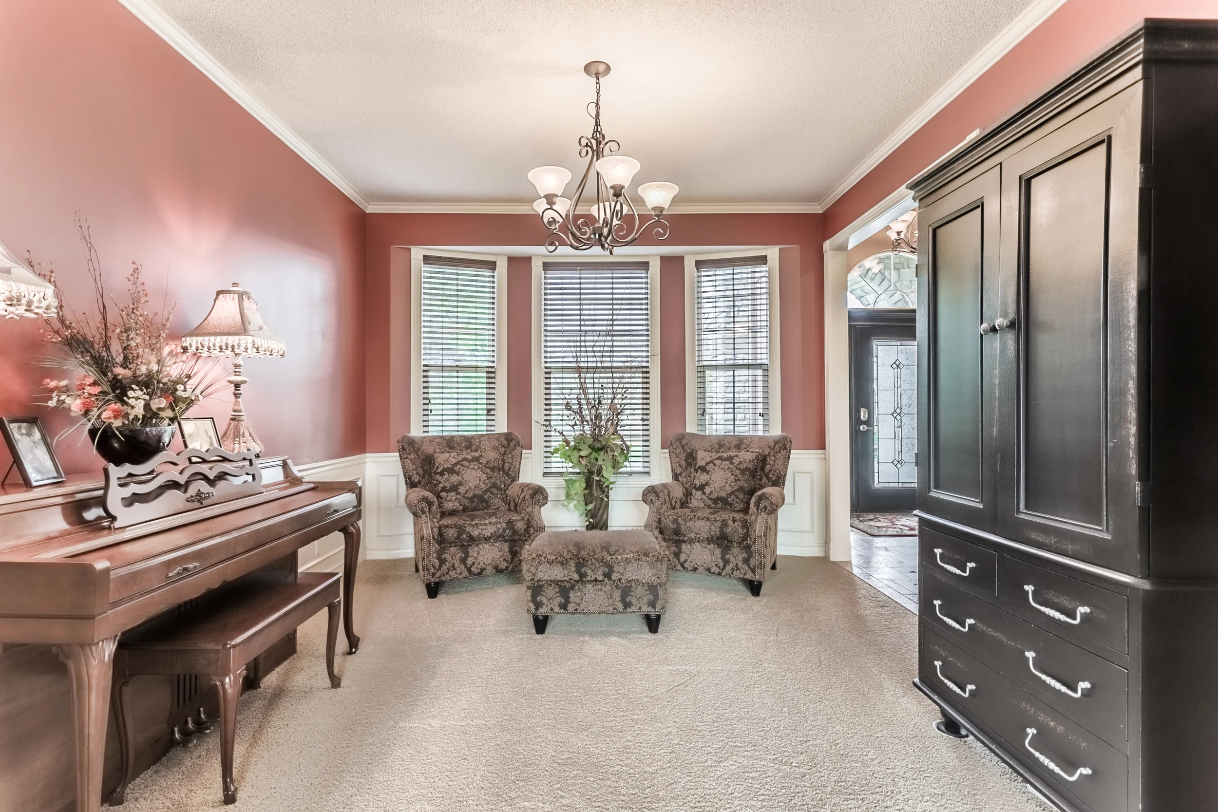 21813W60thSt_002-HDR-1.jpg