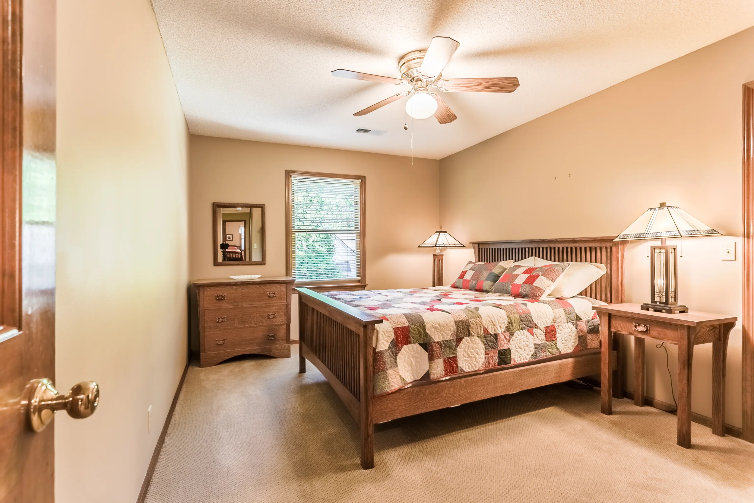 12605PawneeLn_035-HDR-1.jpg