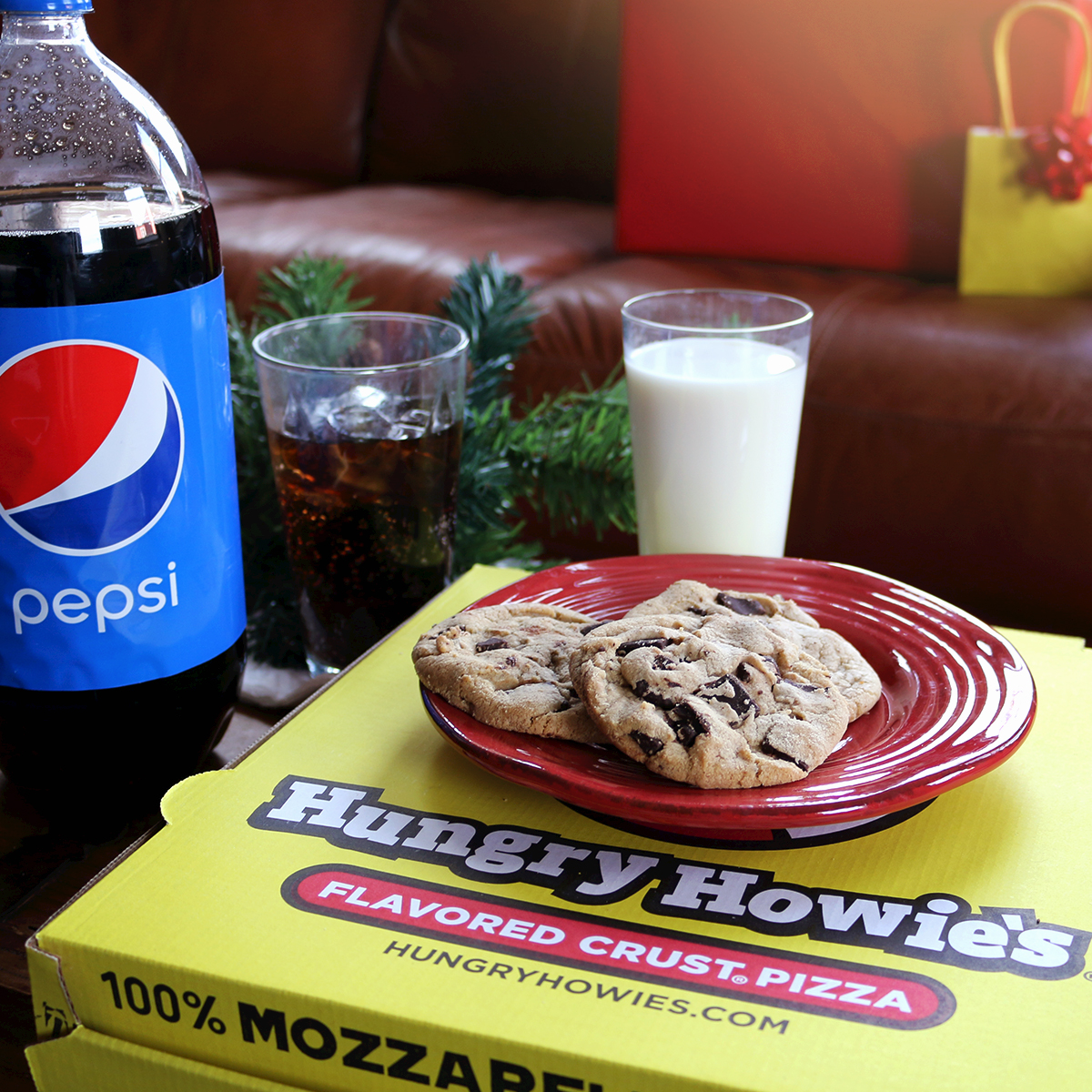 HOWIE12390_12-24_MilkCookiesPizza_FB.jpg