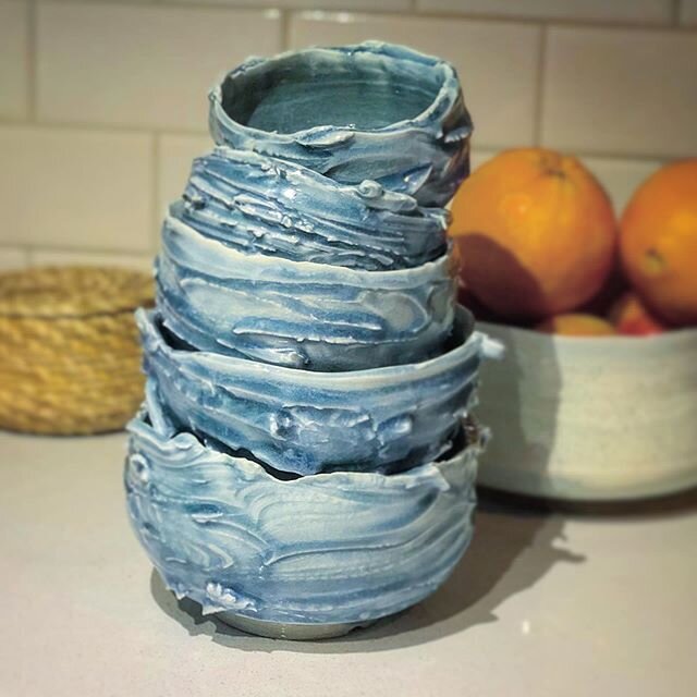 Finished these turbulent ocean bowls just in time for X-mas  #ceramics #throwing #clay #porcelainocean #jonahamadeus