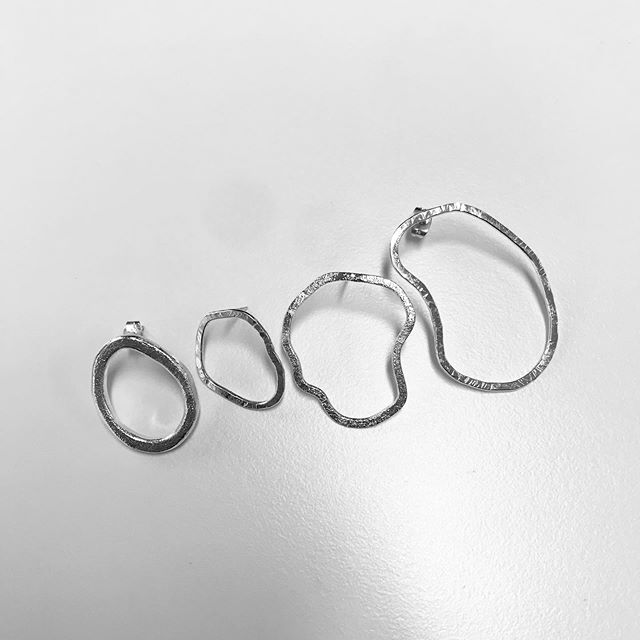 New silver earrings made at @minverkstad #silver #earrings #minverkstad #jewelry #jewellery #surfaces #unravel #smycken