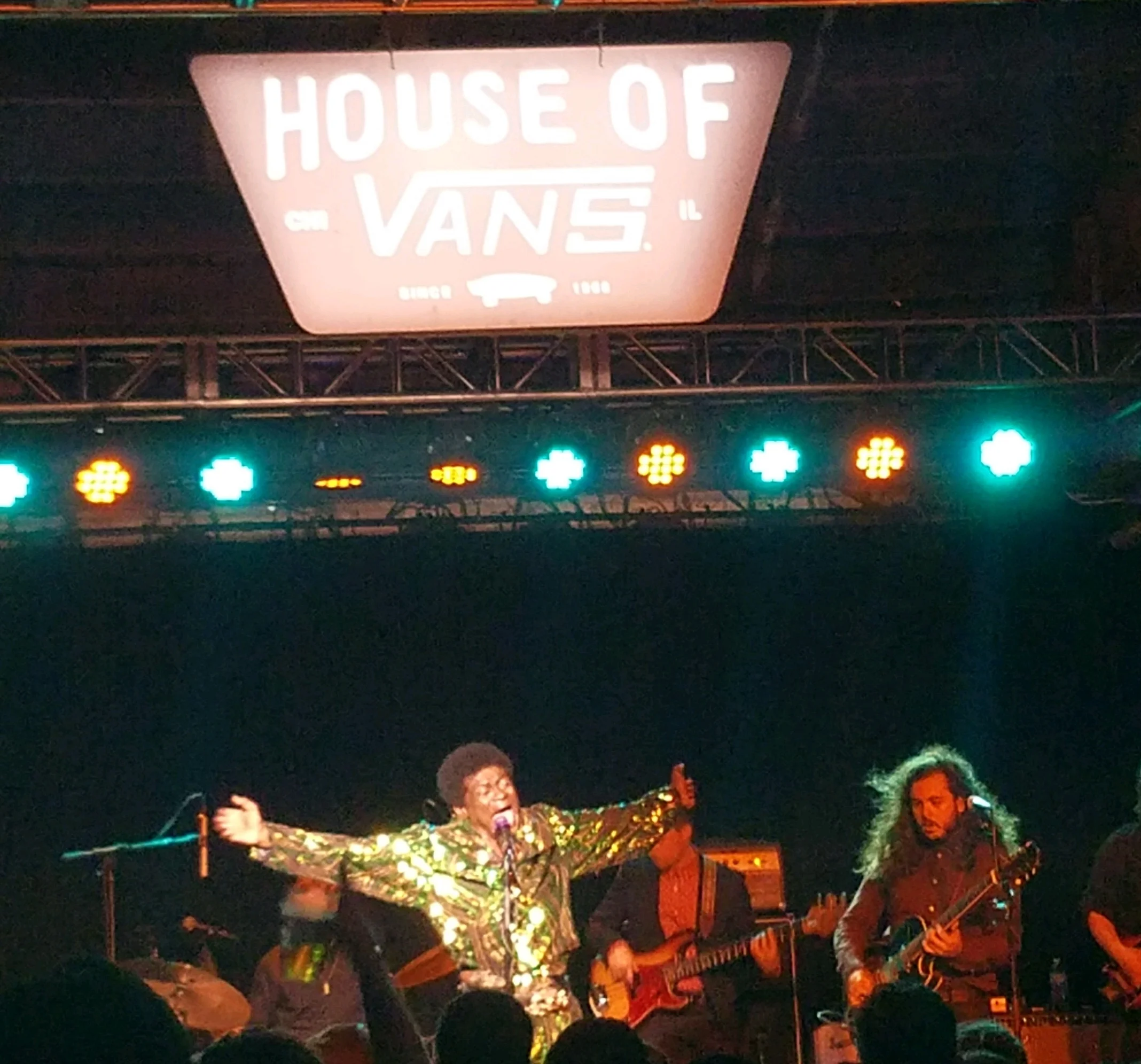 Show Review: CHARLES BRADLEY & HIS EXTRAORDINAIRES + COOL KIDS