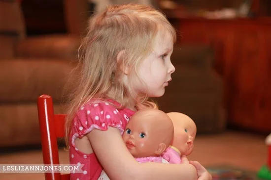 micah-and-her-dolls