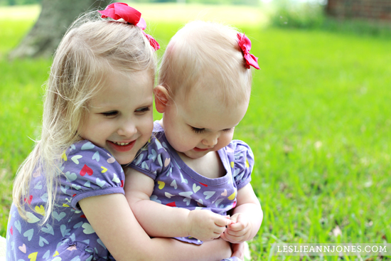 micah-and-kendall-sisters-hugging