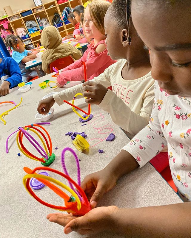 This week, our Education Coordinator taught @jpshurricane&rsquo;s Pre-K Center students about sculptures! We think it&rsquo;s safe to say they had a lot of fun!!