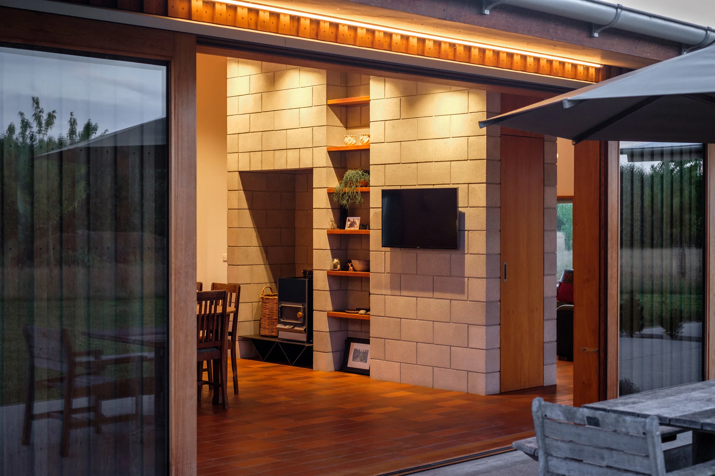 Photography: Andrew Caldwell  Construction: Welch Builders