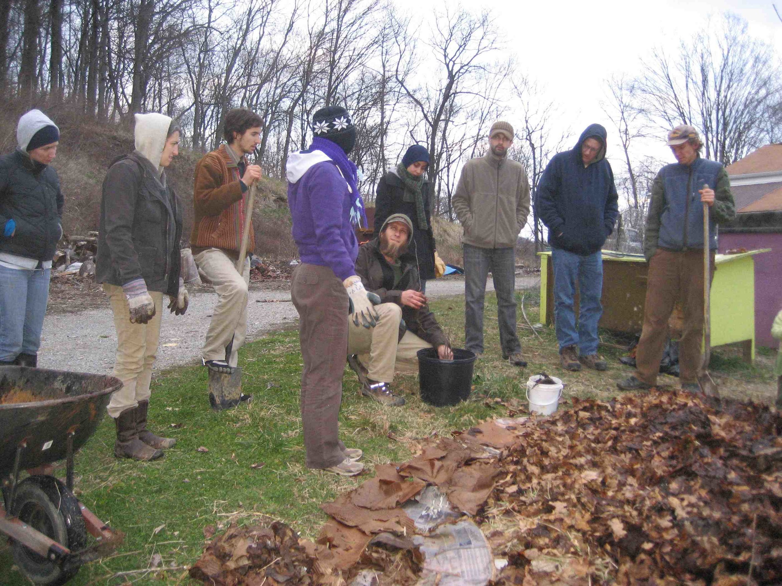 Ande Schewe teaching Food Forests through Hands on Learning