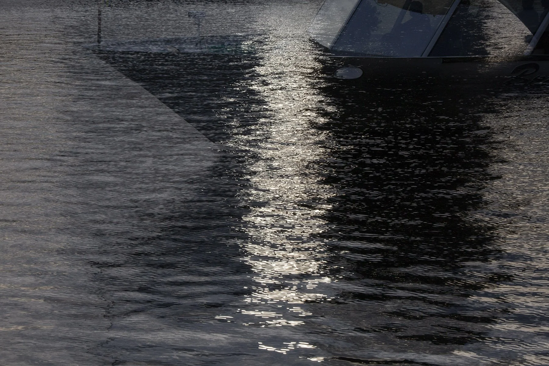 Englouti_Quai_Berlin_bateau-22hl-6bl-1425w.jpg