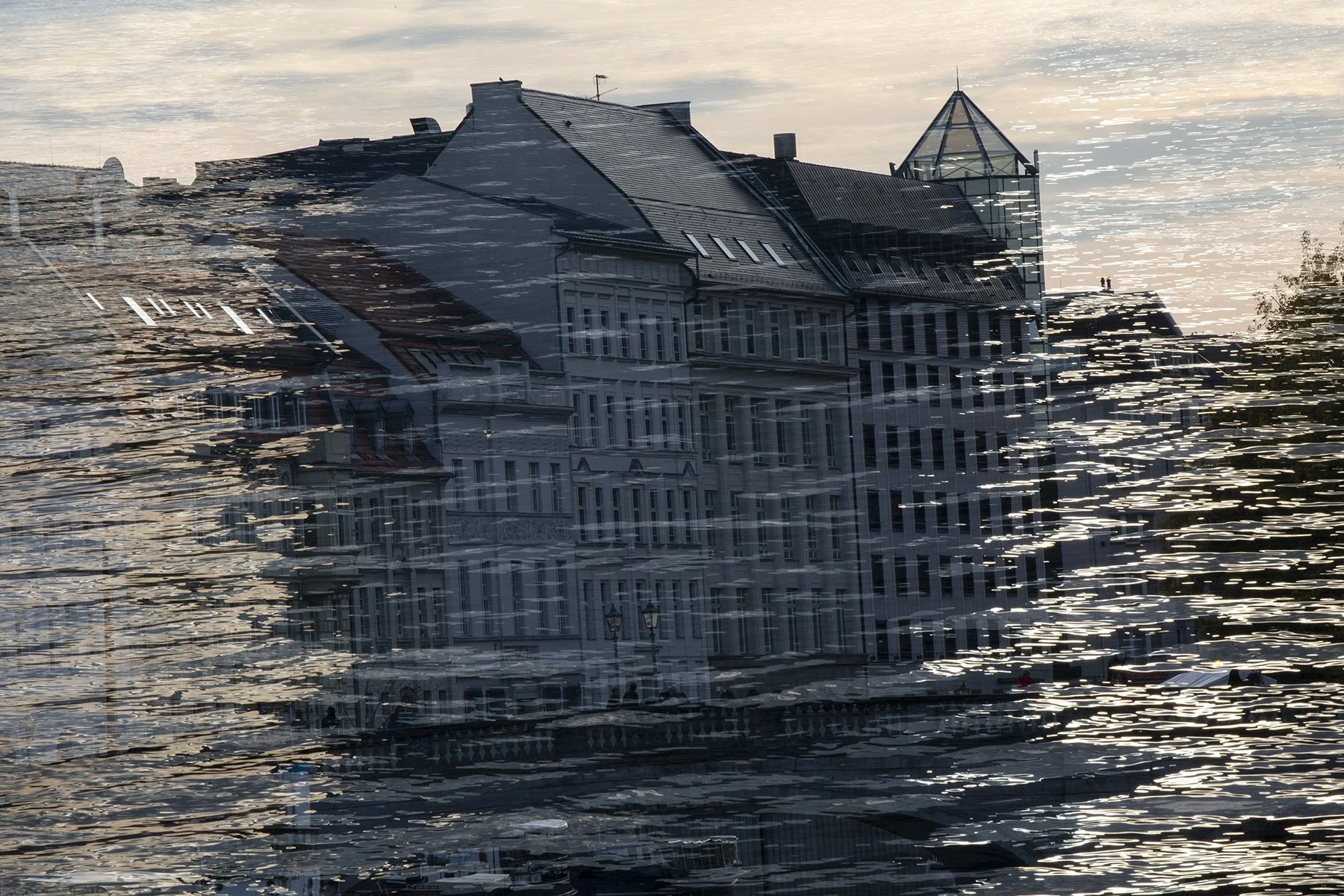 Englouti_Quai_Berlin_4450k_13n-37hl-30e-15n-1414Platw.jpg
