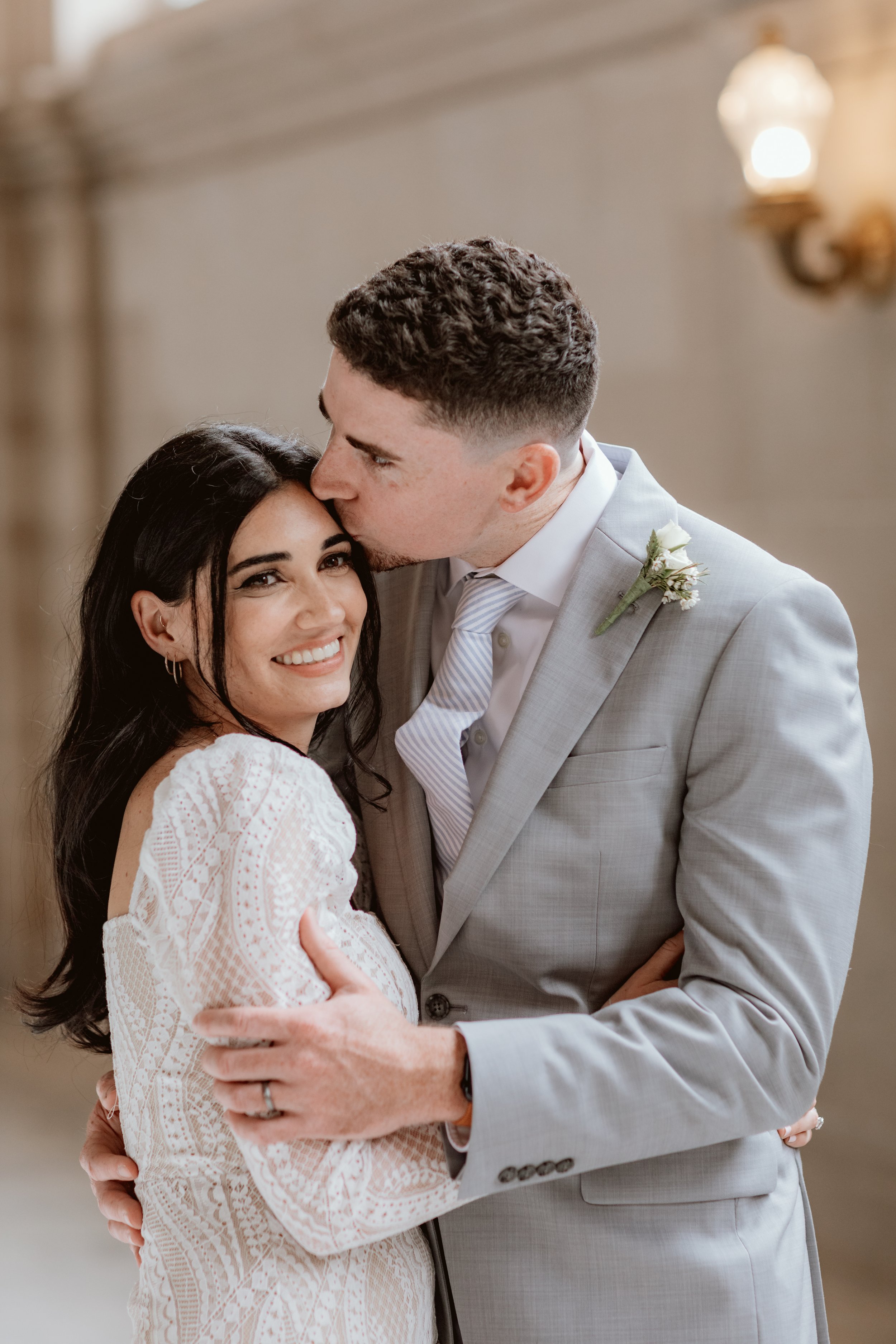 Lily+Kyle_041422_SFCityHall_MelatiCitrawireja_-121.jpg