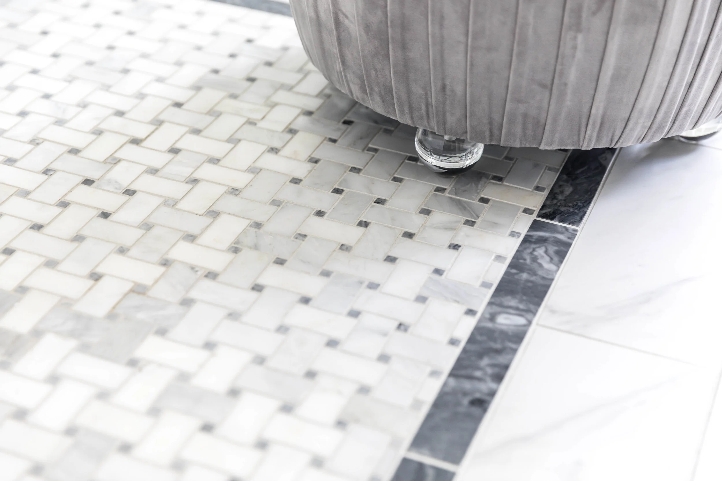 Juxtaposed_MasterBath_WEB-7.jpg