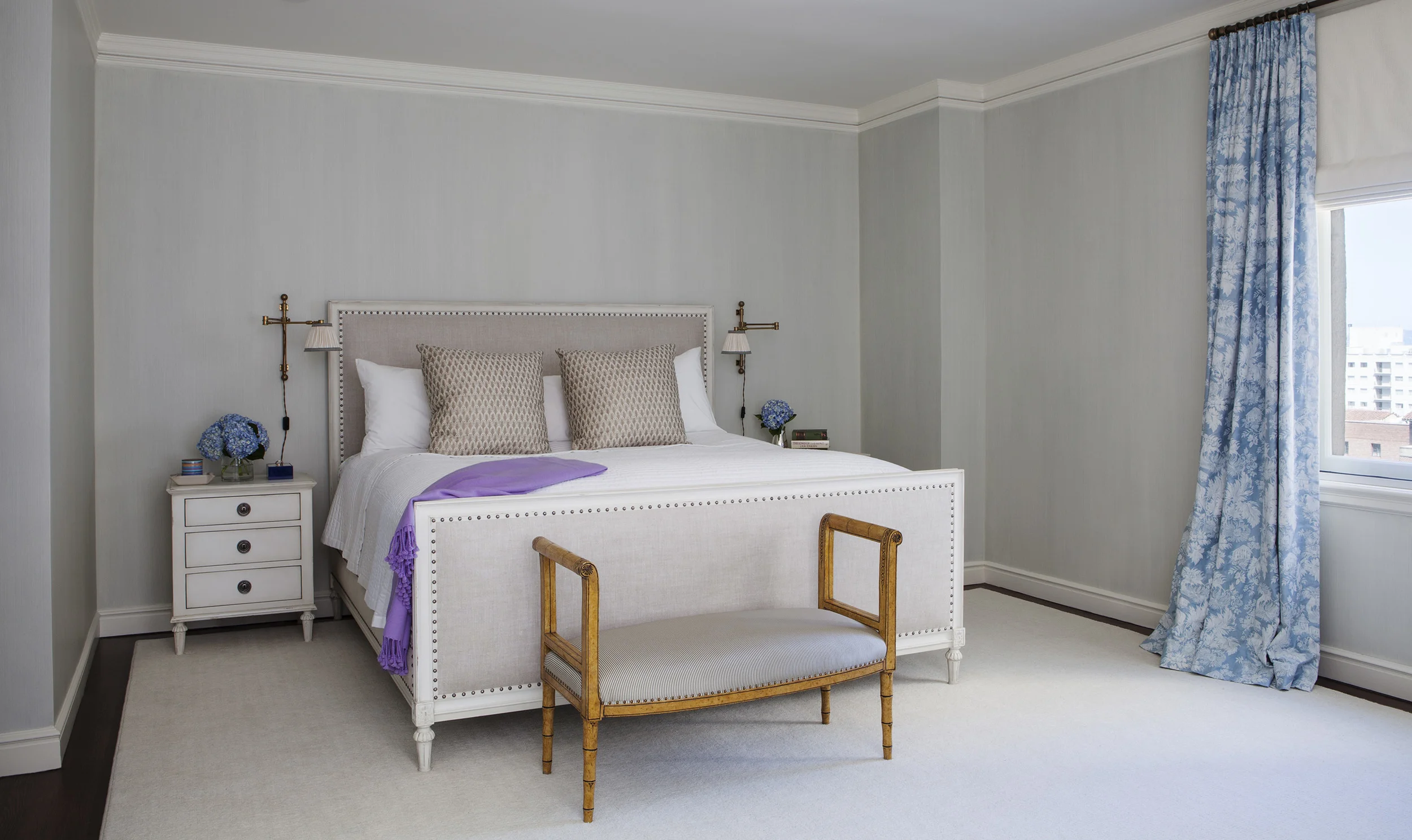   STRIE FINISH ON WALLS   Design by:&nbsp;Heather Hilliard 