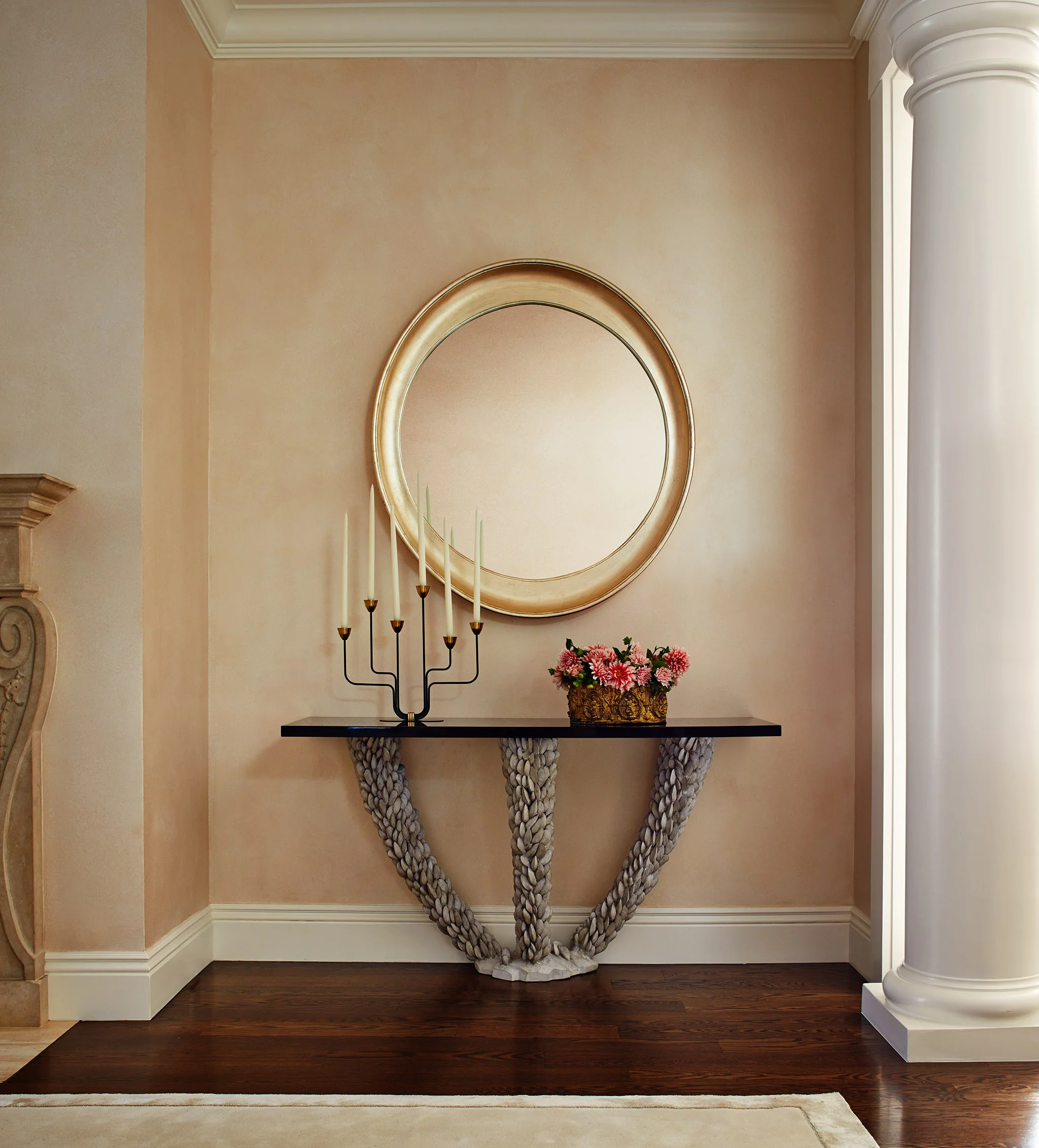    PEARLESCENT GLAZE ON WALLS    Interior Design by:&nbsp;Angela Free  Photography:&nbsp;Brad Knipstein 