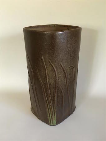 IRIS LEAF VASE (2016)