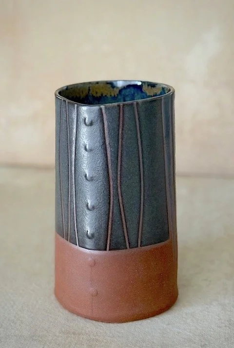 Black Brush Pot (2025)