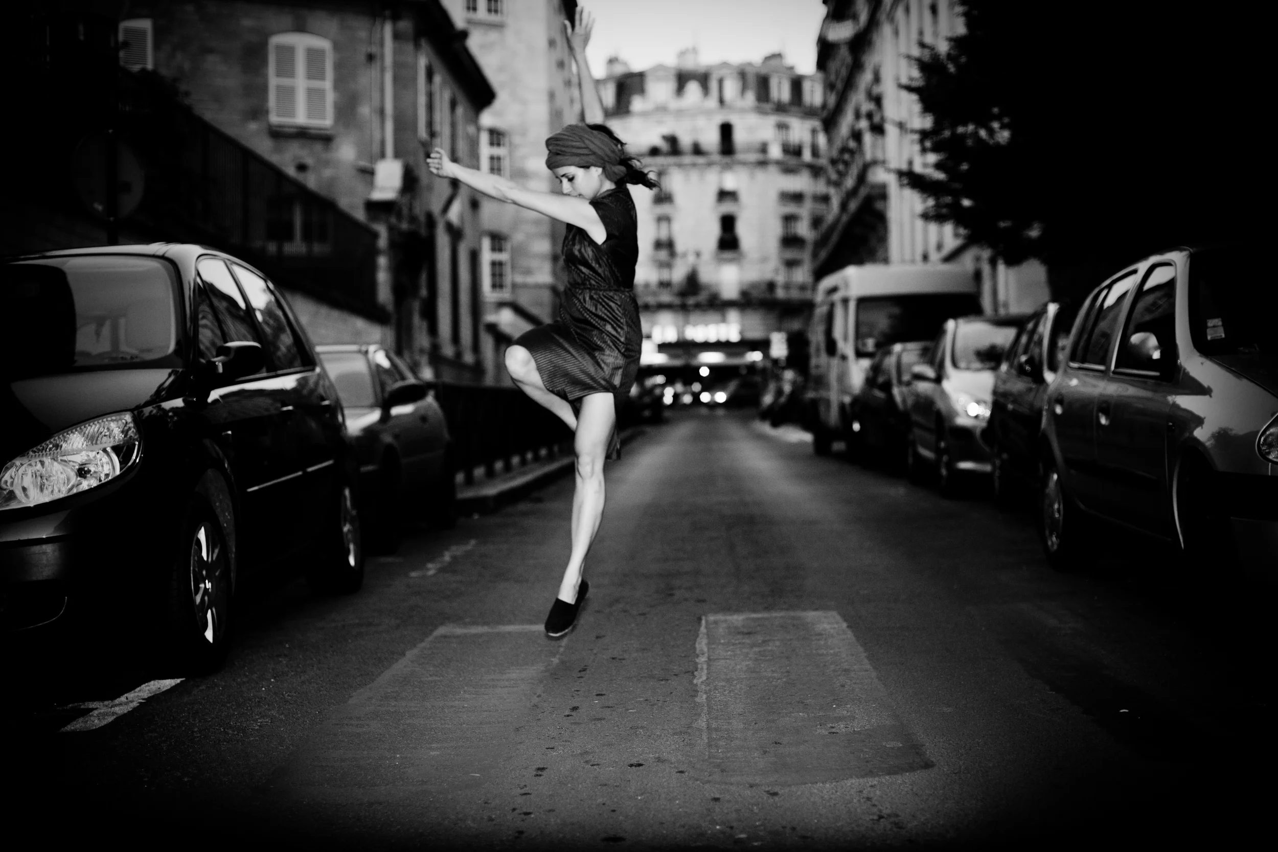 Paris.Dance.3.blackandwhite.jpg