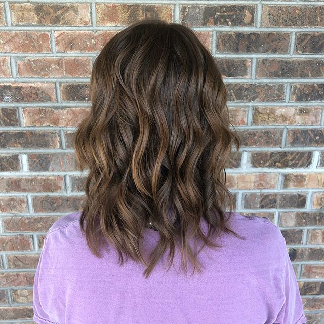 Beautiful hair by Emma!
.
.
.
.
.
.
#avedahair #ashevillehair #ashevillelocal #avl #hairofinstagram 
#avedastylist #loveyourhair #aveda #avlhairstylist #avl #hairdresser #hairlove #avedacolor #avlhair #ashevillehairstylist #evolutionssalonofasheville