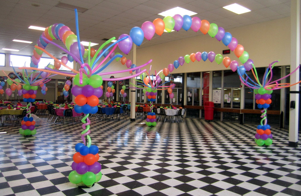 Dance Floor, Ceiling decor & Balloon Walls — Elegant Balloons