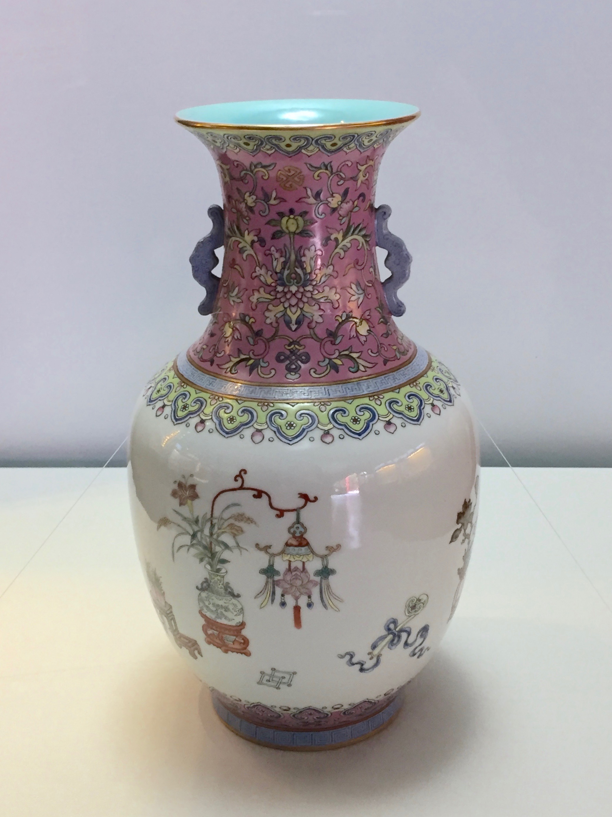  Double-Eared Vase&nbsp;  Daoguang Emperor's Reign (1821-1850), Qing Dynasty 