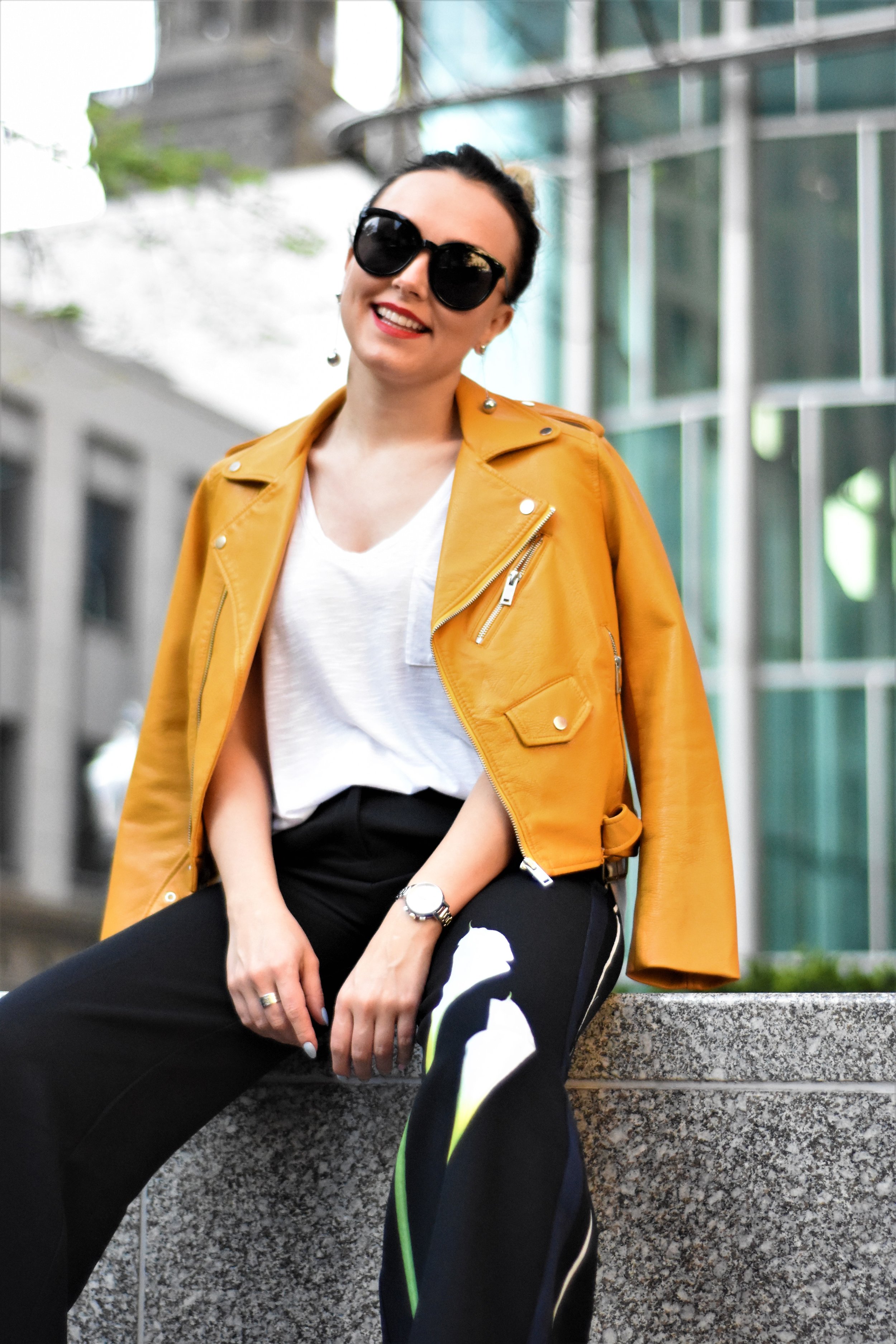 A Casual Way to Style Wide-Leg Pants 