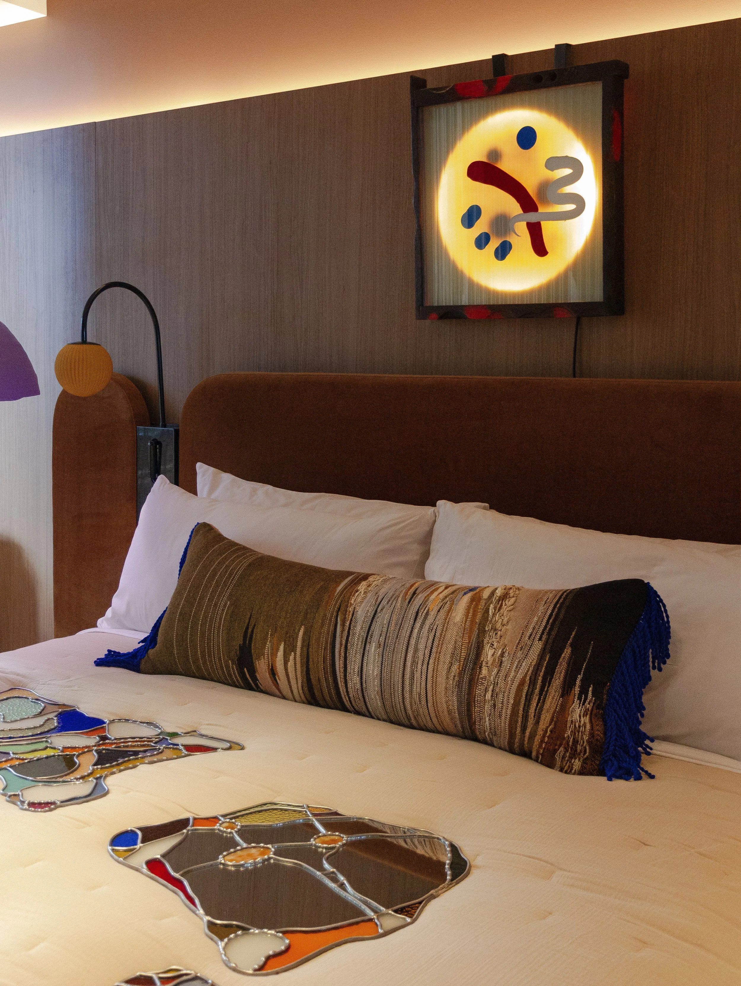 CrossingThreads_AZURE_ART_CUSHION_INSITU__0000_1.jpg