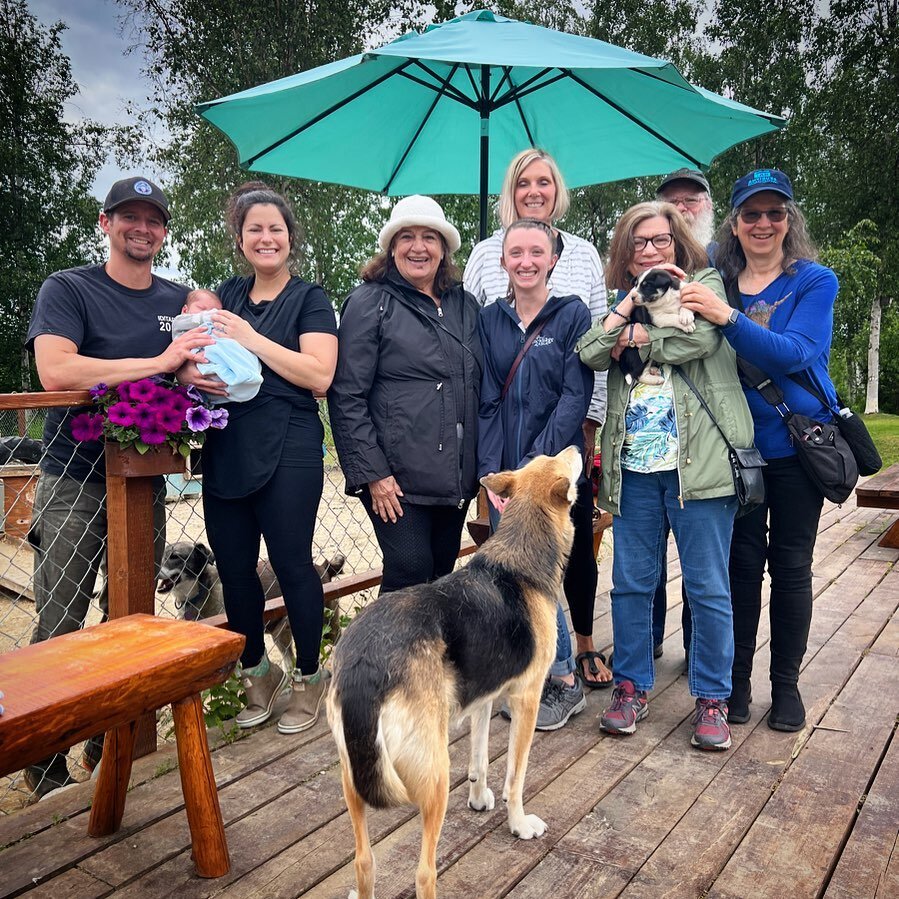 Thank you to @visitanchorage for coming out to @17thdog and loving on our dogs! Stop by the visitor center in downtown Anchorage to learn about all the unique tours south central Alaska has to offer!
#alaska #visitanchorage #anchorage #sleddog #tour 