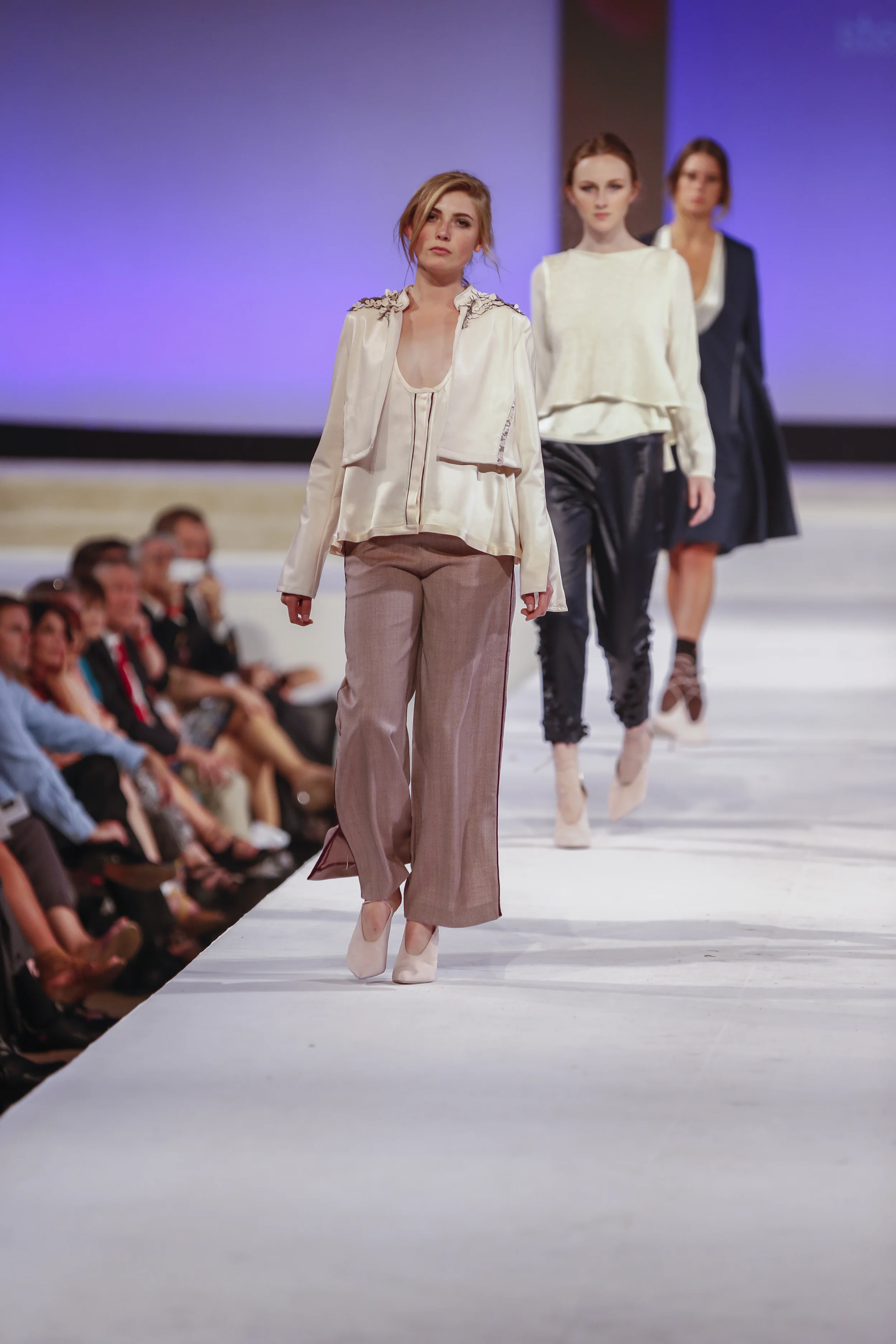 160429jfDAAPFashionShow1567.jpg