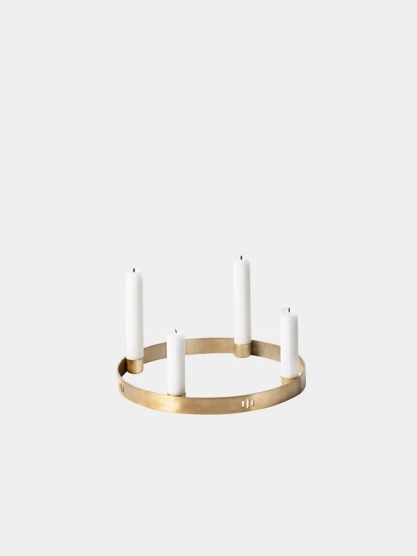 ferm-living-brass-candle-ring-christmas-2018.jpeg