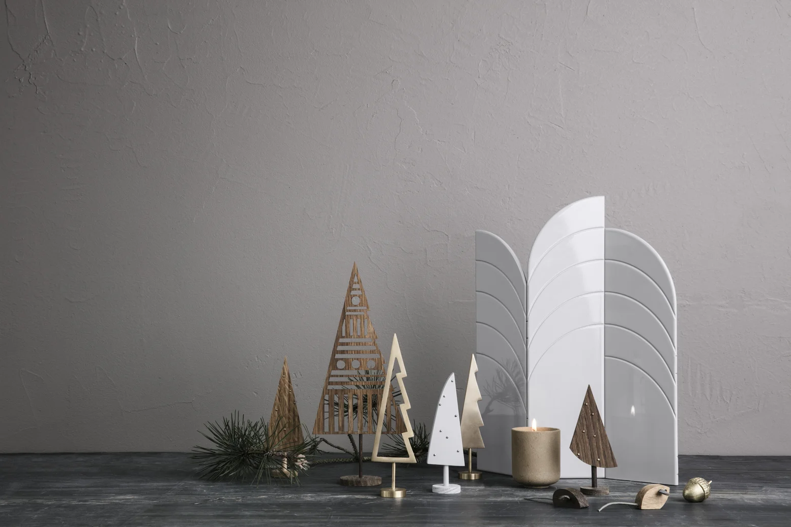 24231_Winterland Black Brass Tree - Outline.2.jpg