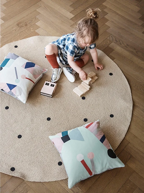 Ferm-living-black-dots-rug-jute-1.jpeg