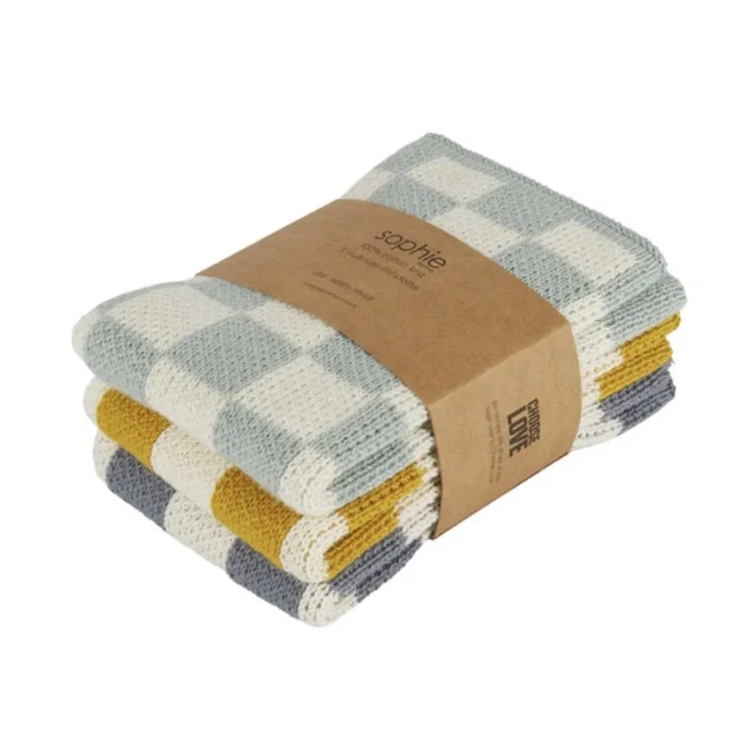 16792CA4-7F93-4370-AAD6-9A017D2B2503