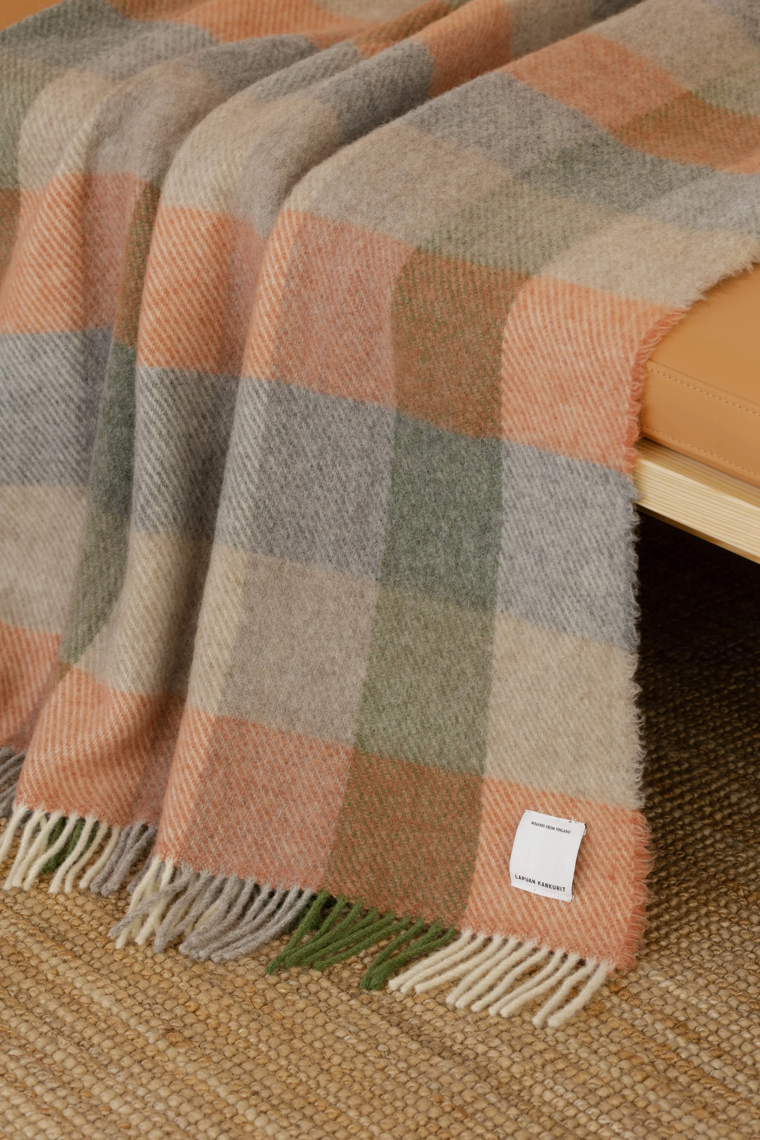 LapuanKankurit-Kasku-blanket-cinnamon-green-1.jpg