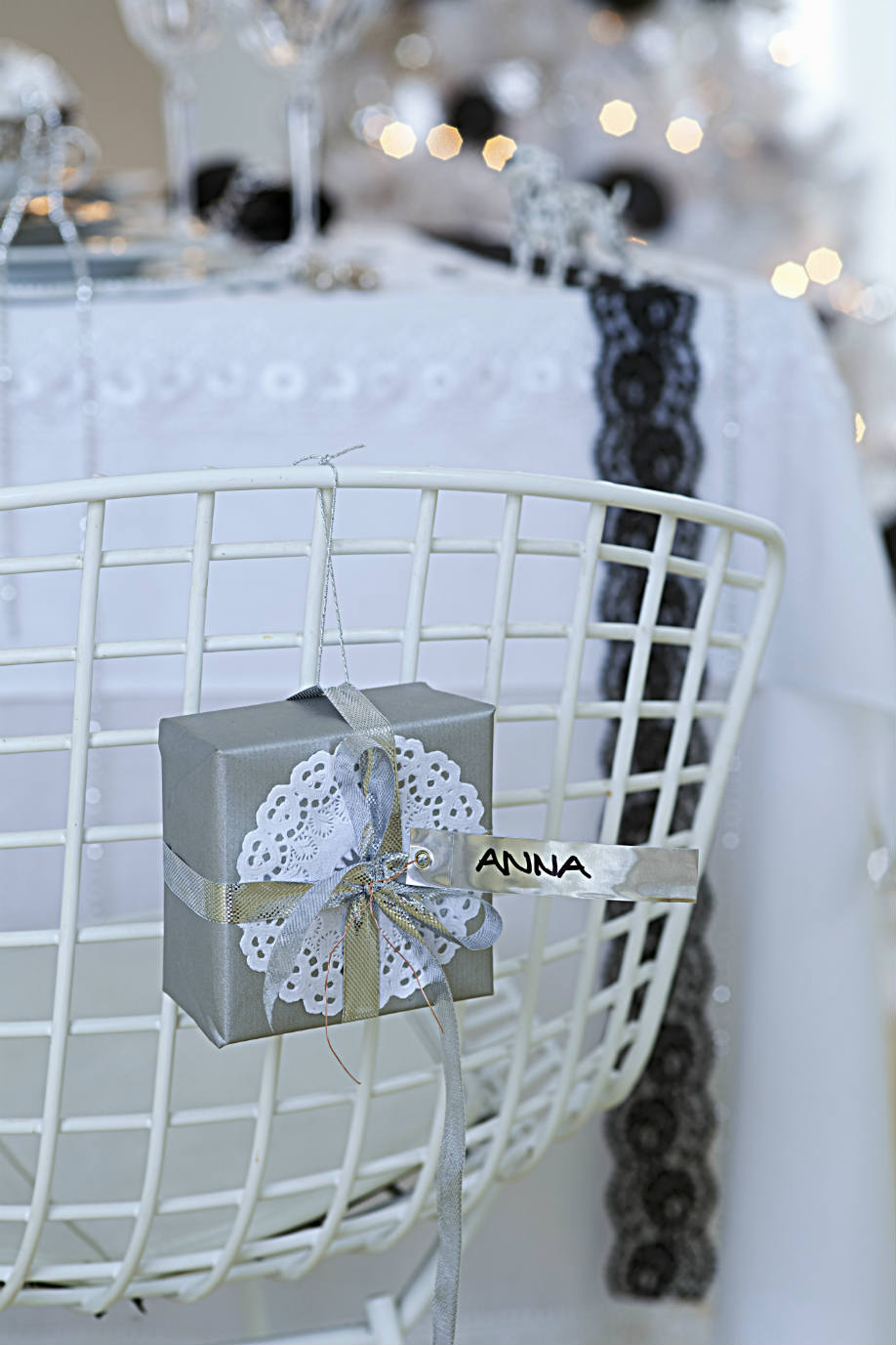 Source: https://www.westwing.fr/magazine/idees-deco/preparez-votre-table-de-noel/