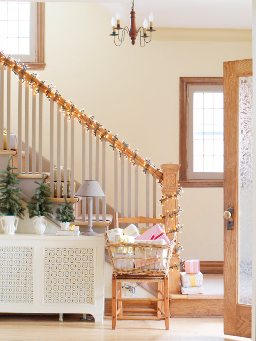 front-hall_back-003_prv.jpg