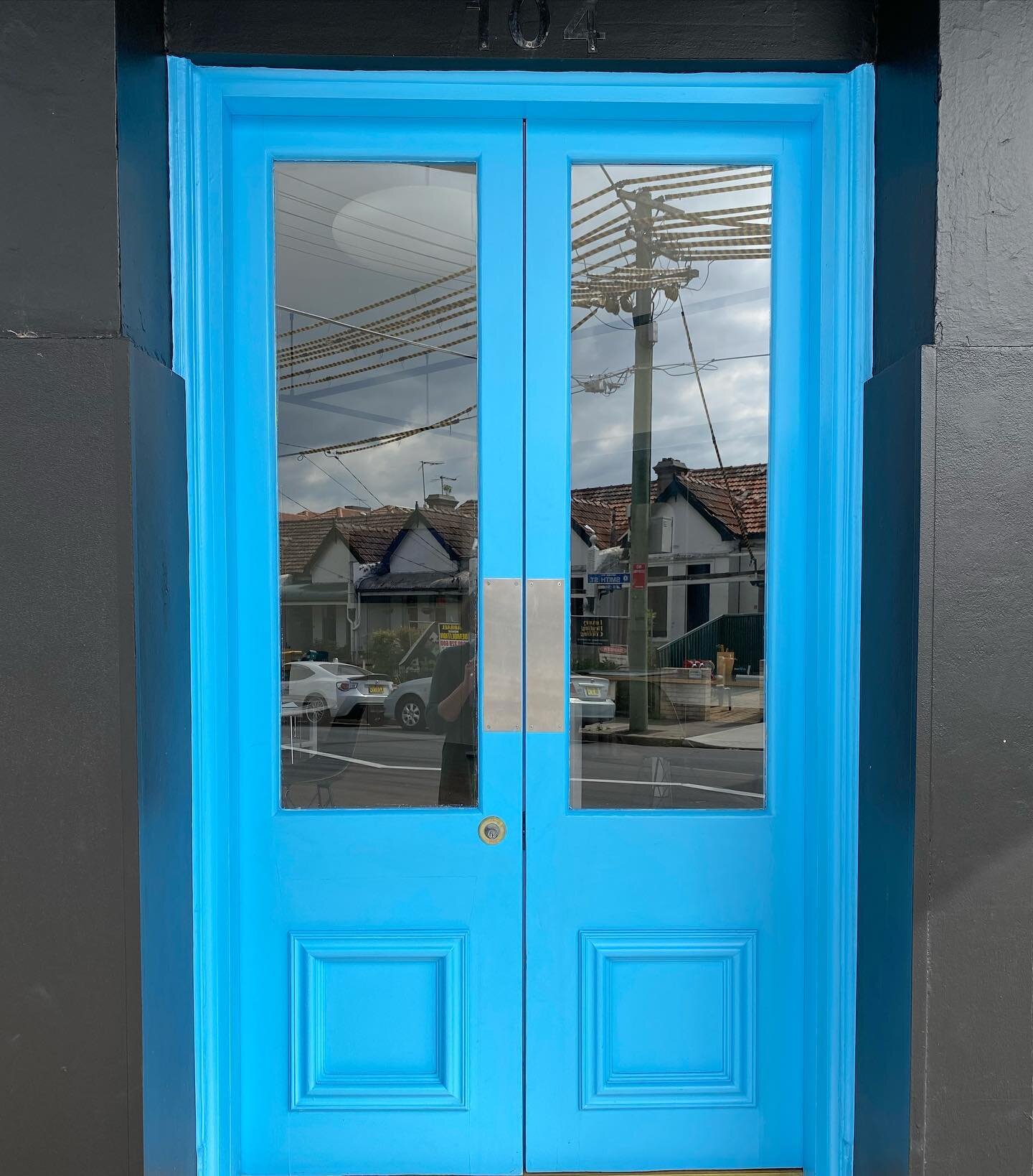 New colour crush 👌🏻
#bluedoor