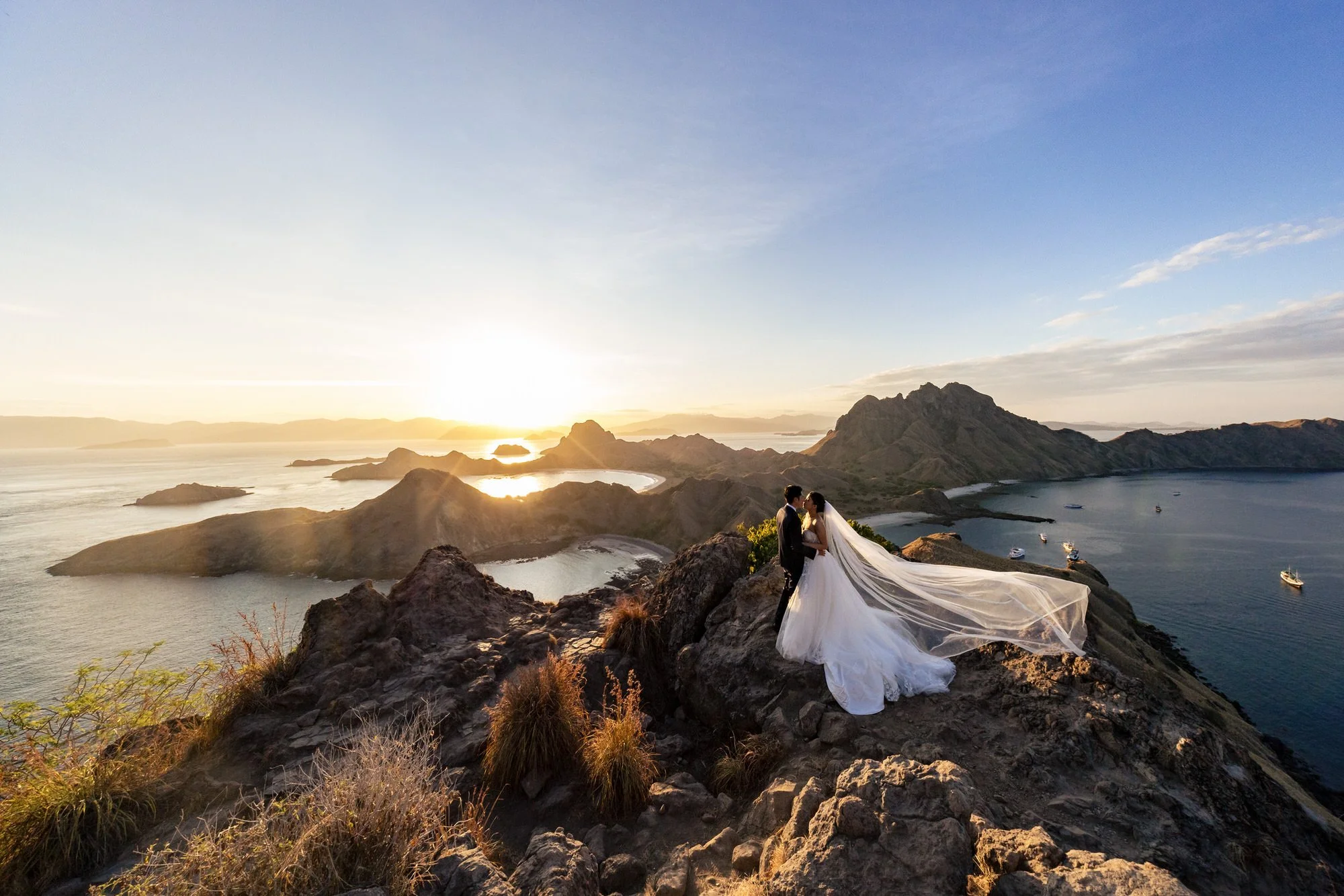 Padar prewedding couple photo