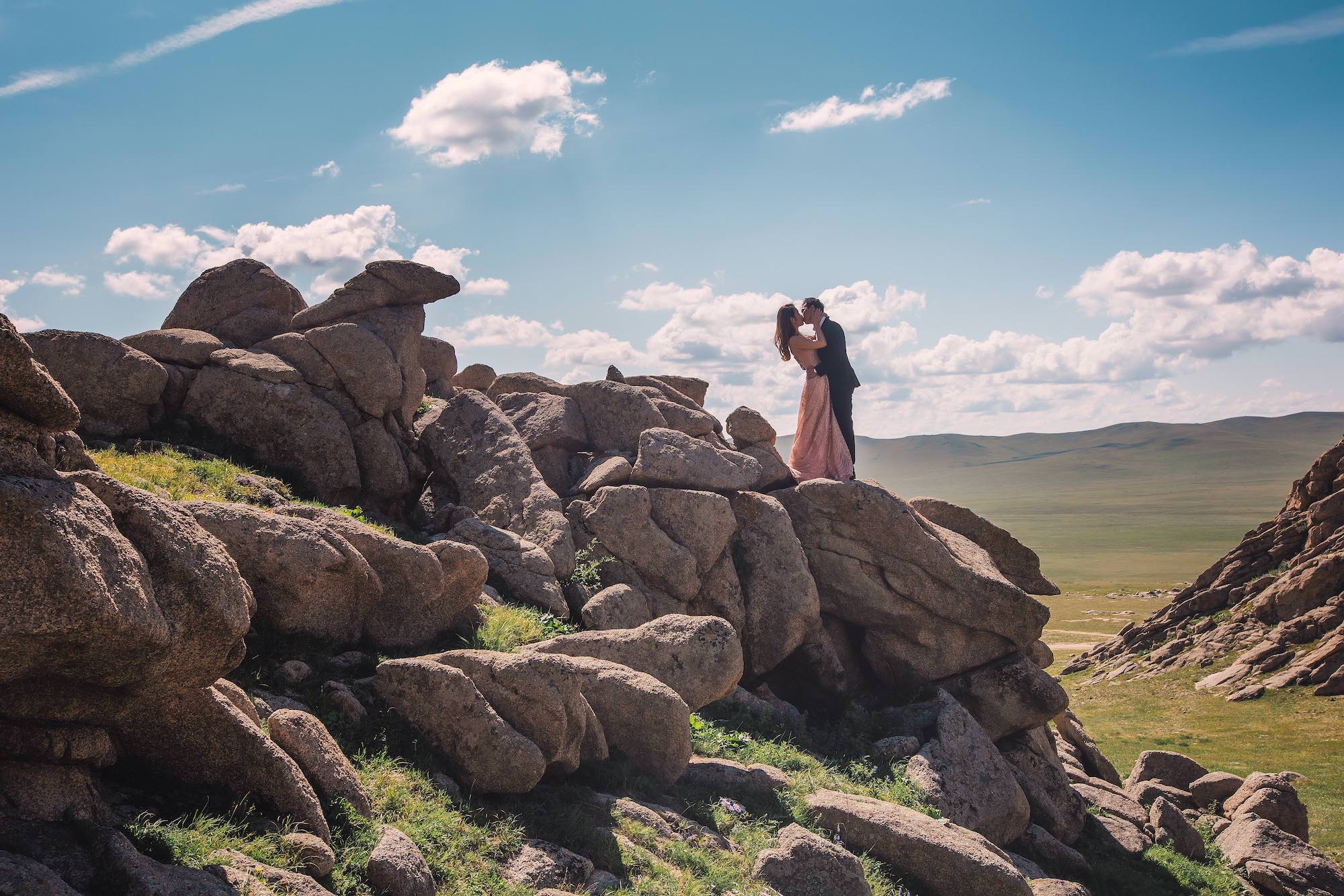 Kara & Nic - Mongolia Prewedding 15.jpg