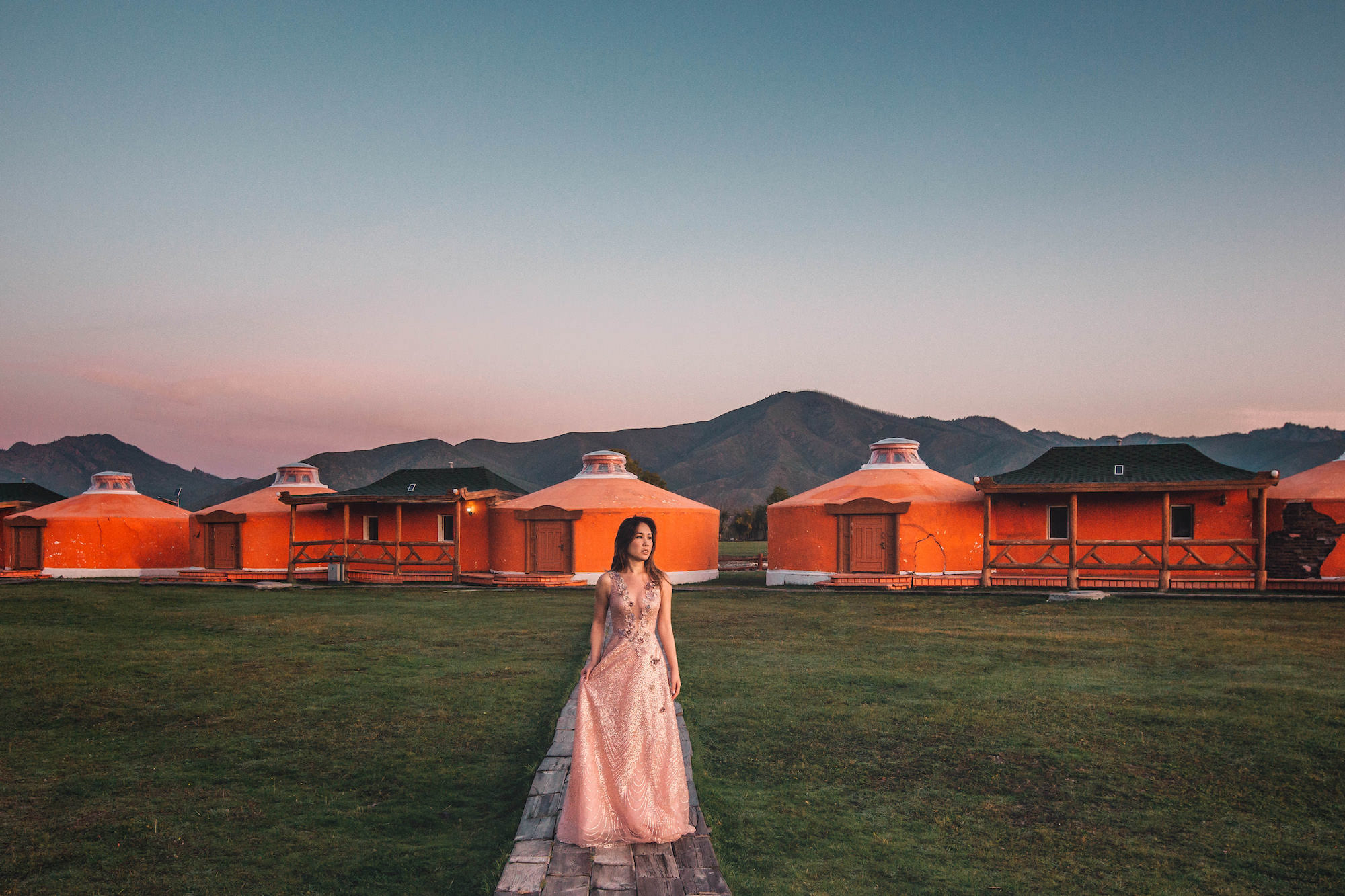 Kara & Nic - Mongolia Prewedding 22.jpg