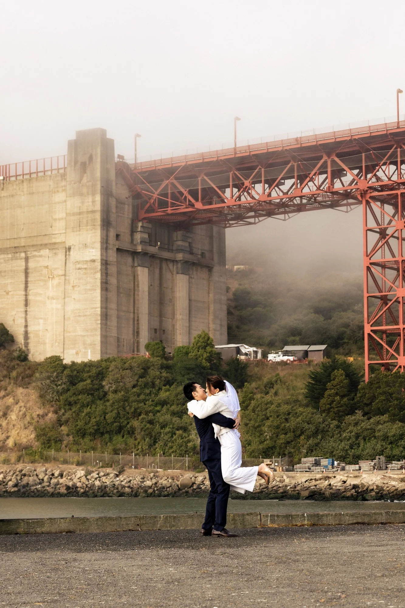 San Franciso prewedding Golden Gate Bridge couple