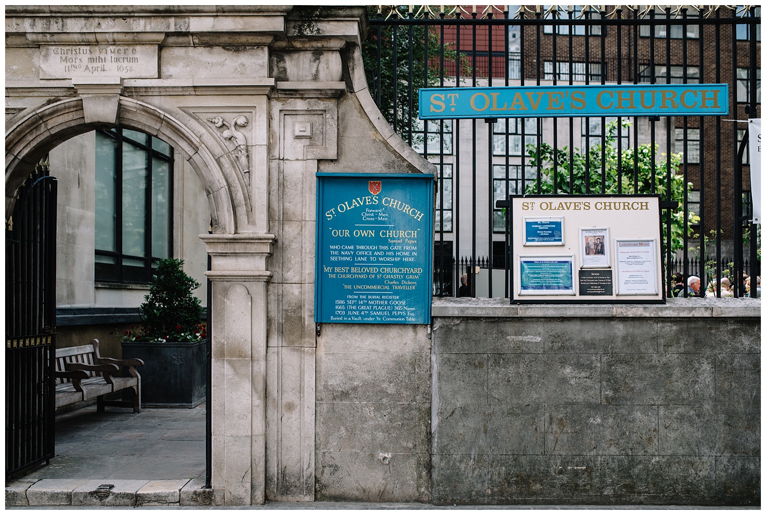 London Alternative Wedding Photographer the Lamb Leadenhall Market-41.jpg