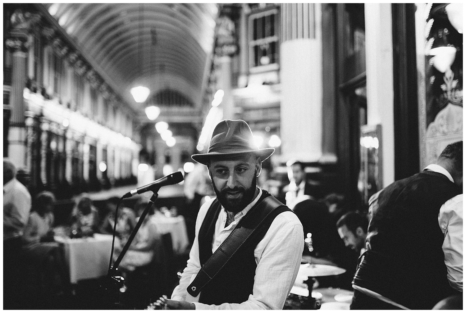 The Lamb Leadenhall Market Wedding Photographer-94.jpg