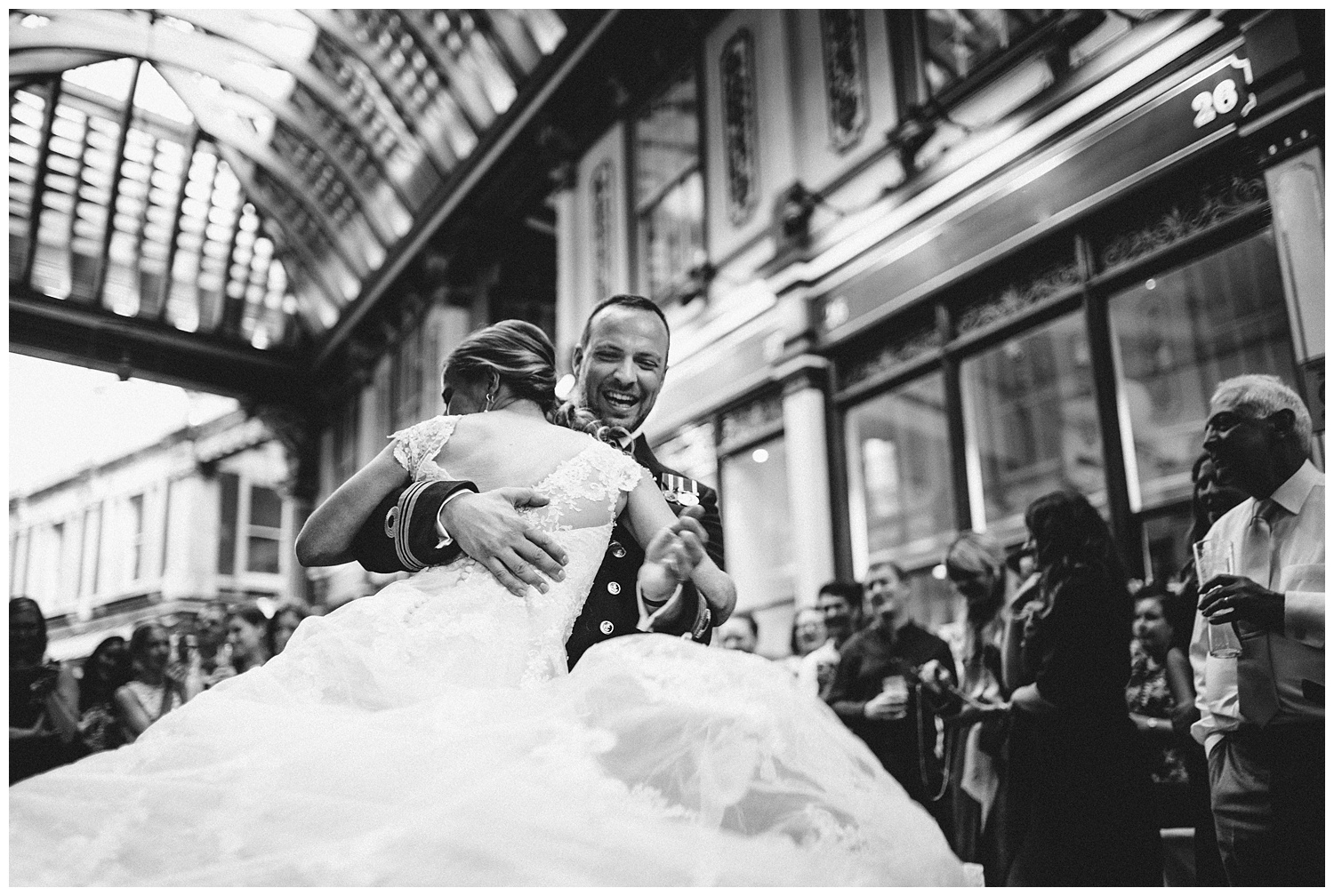 The Lamb Leadenhall Market Wedding Photographer-97.jpg