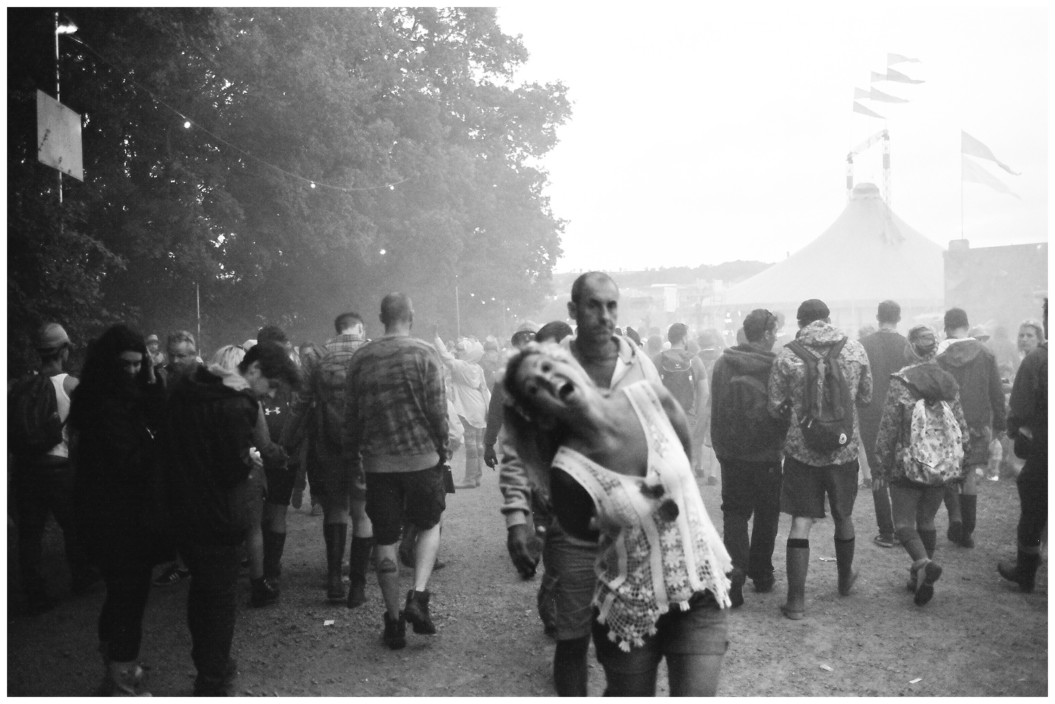 Festival Wedding Photographer Glastonbury_0091.jpg